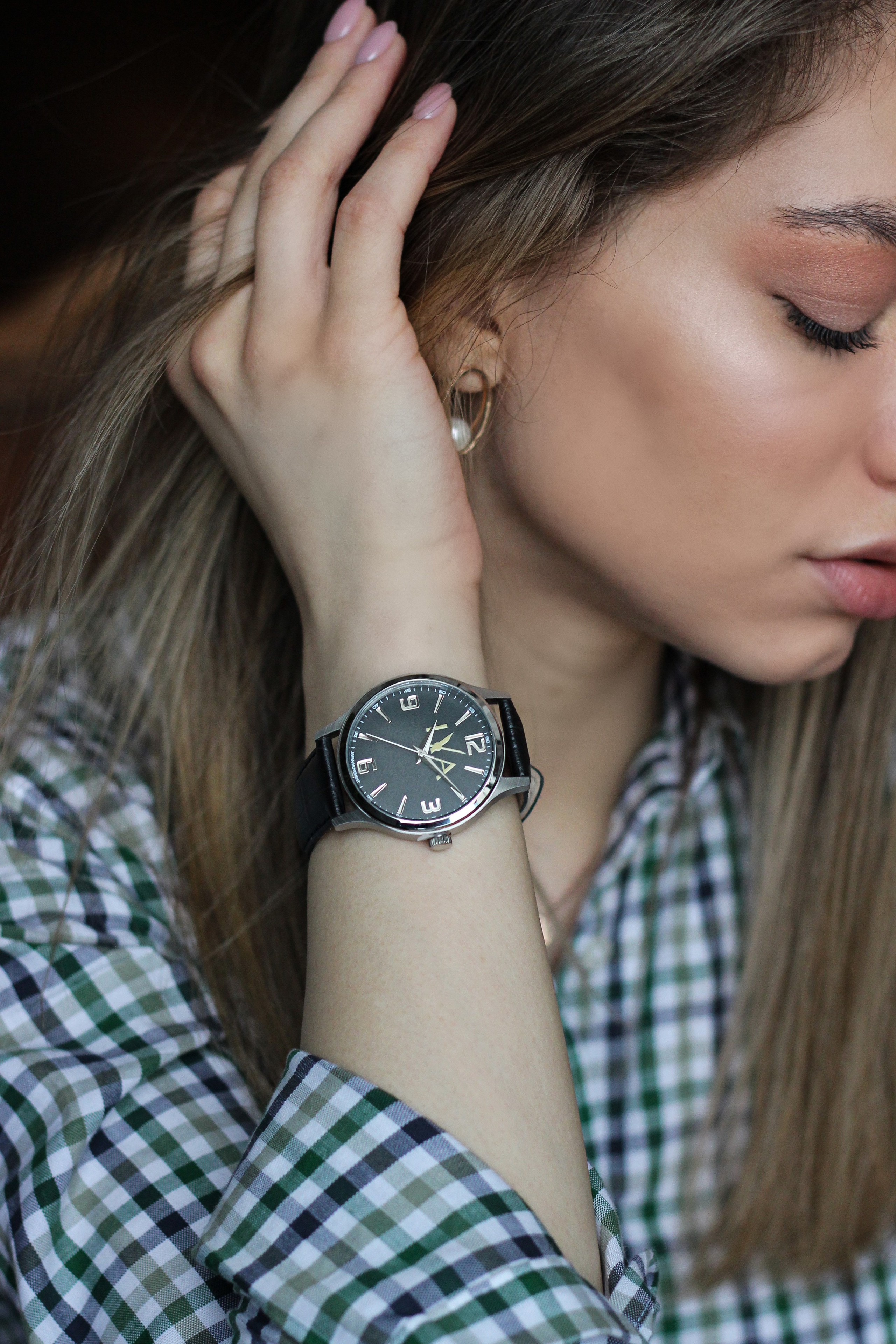 Часы IVA. Главная