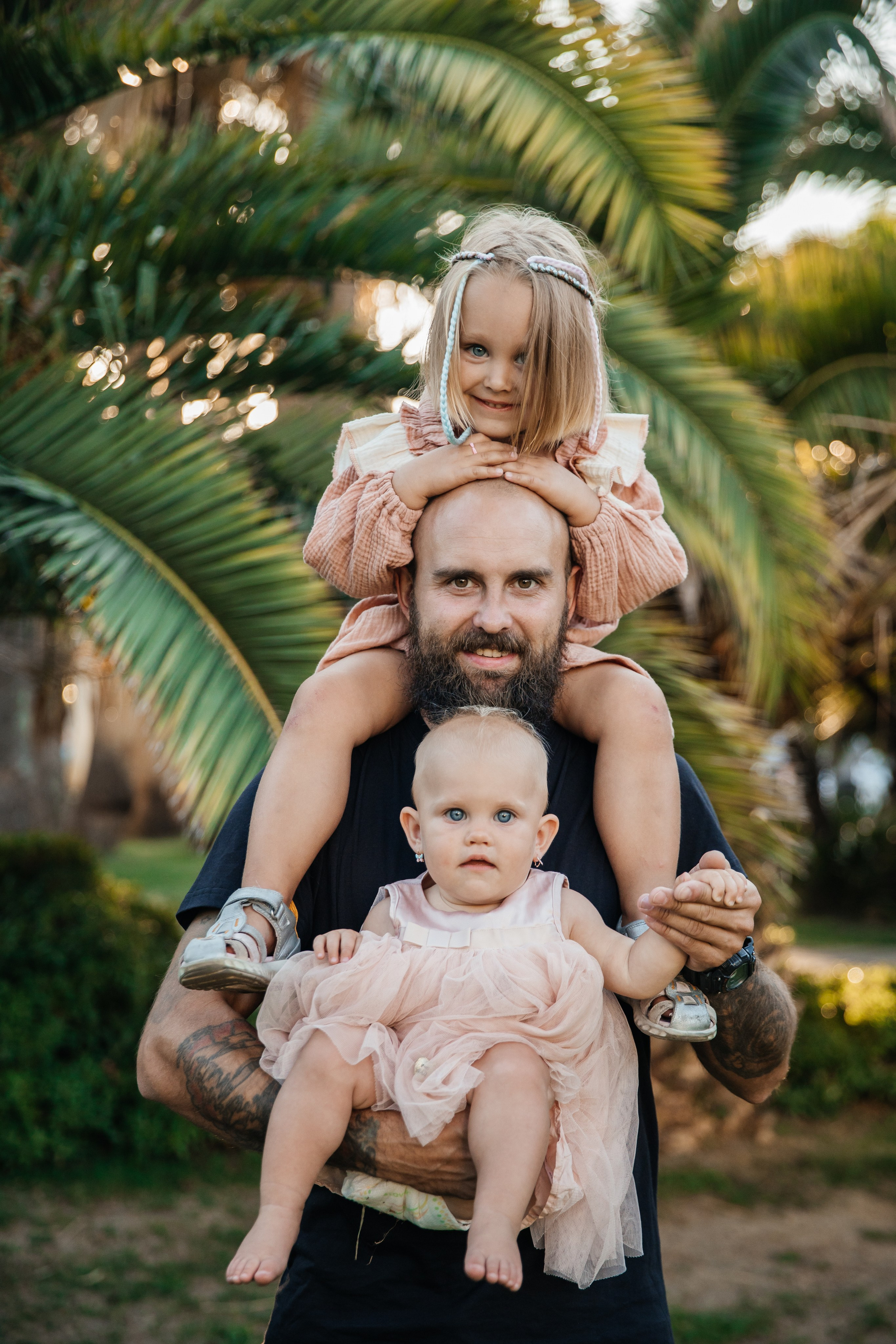 Таисия, Антон и две славных дочки. Фотограф в Сочи. Свадебная видеосъемка Сочи