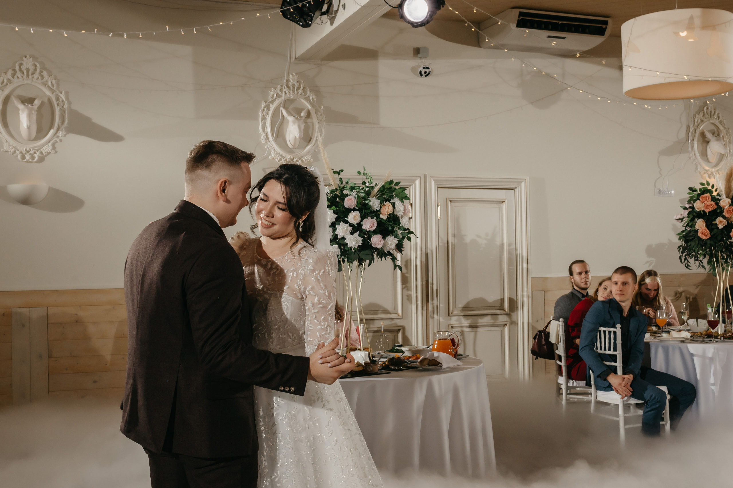 Свадебная фотосессия на природе. Свадебный фотограф в Санкт-Петербурге Игорь Бабенко