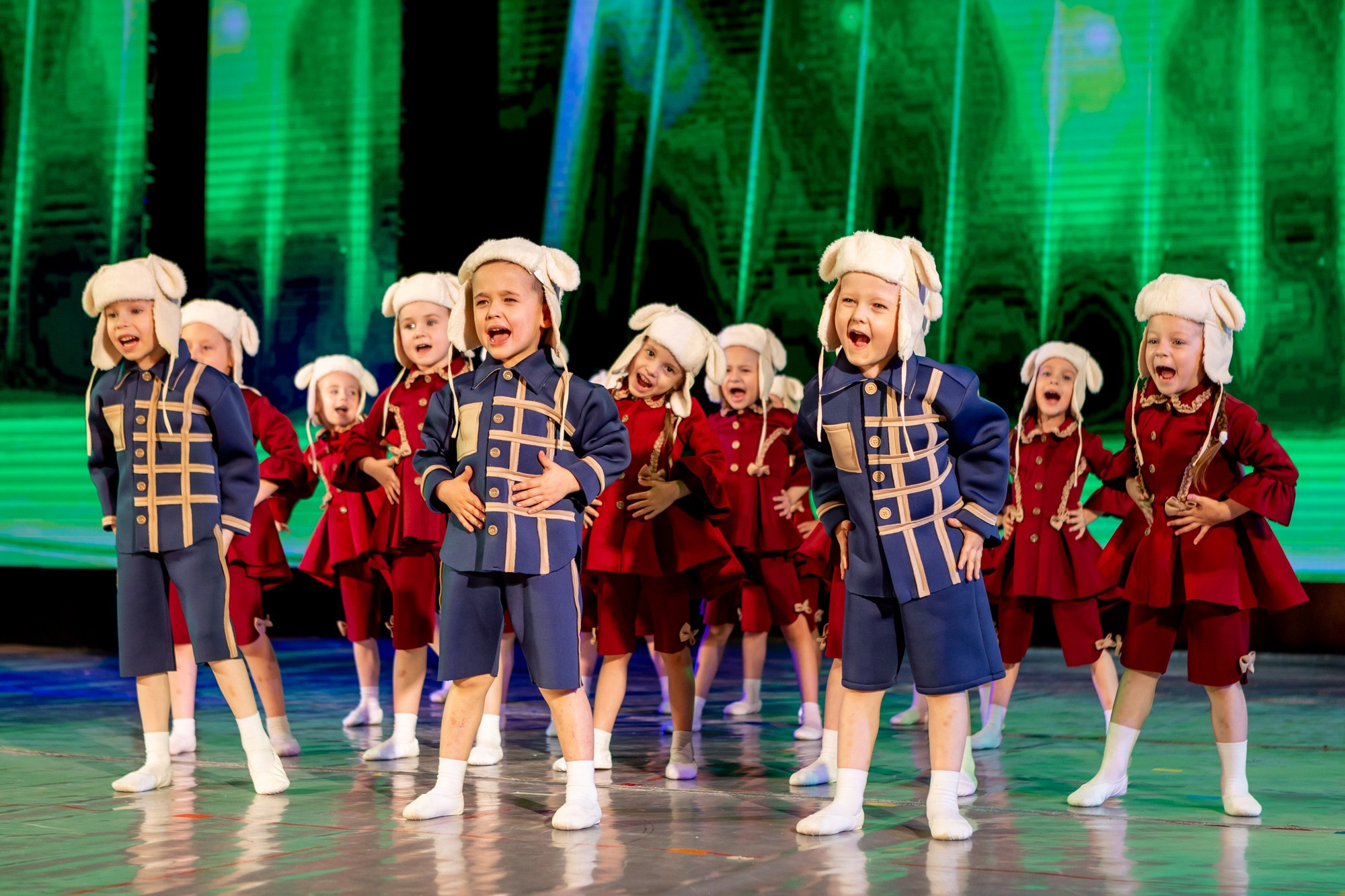 Отчетный концерт Заслуженного коллектива РФ «Жемчужинка» в Оренбурге, ДК «Россия», 2025 г. Фотограф в Оренбурге. Профессиональный фотограф