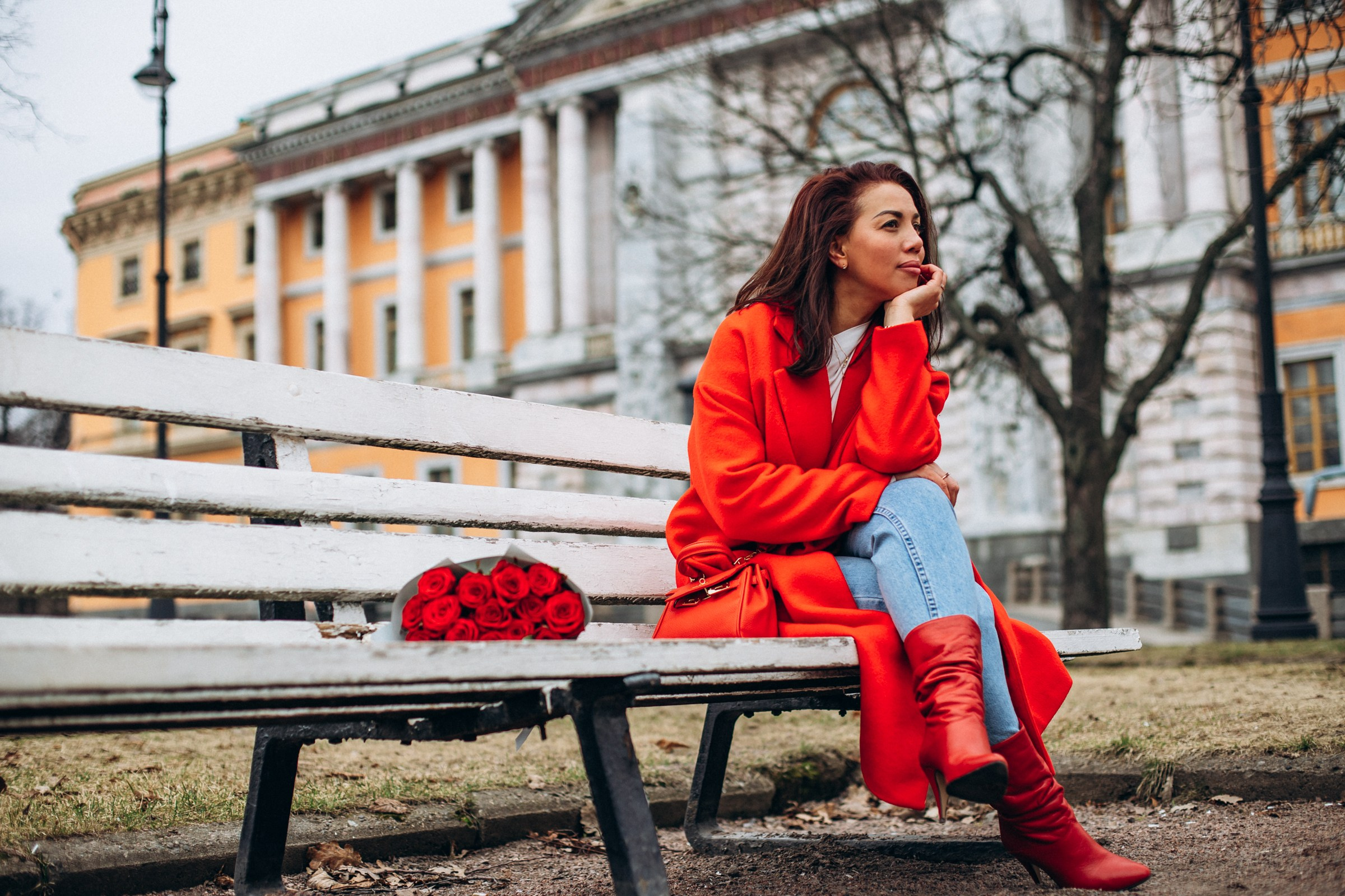 Анастасия в апреле. Фотопрогулка в Петербурге. Индивидуальный и семейный фотограф в Санкт-Петербурге