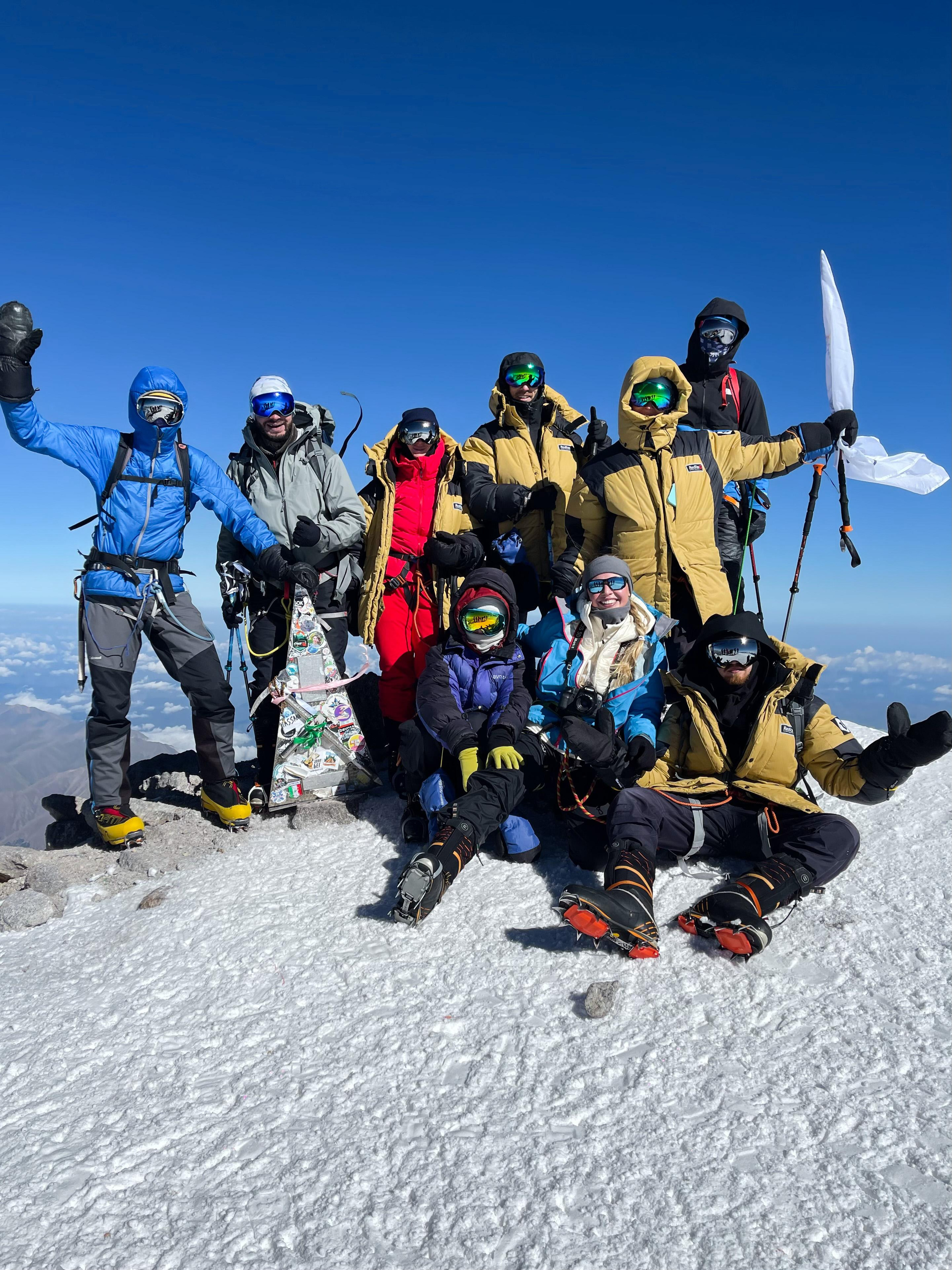 Восхождение на Эльбрус с юга. Уникальные экспедиции — LUCKY CLAN