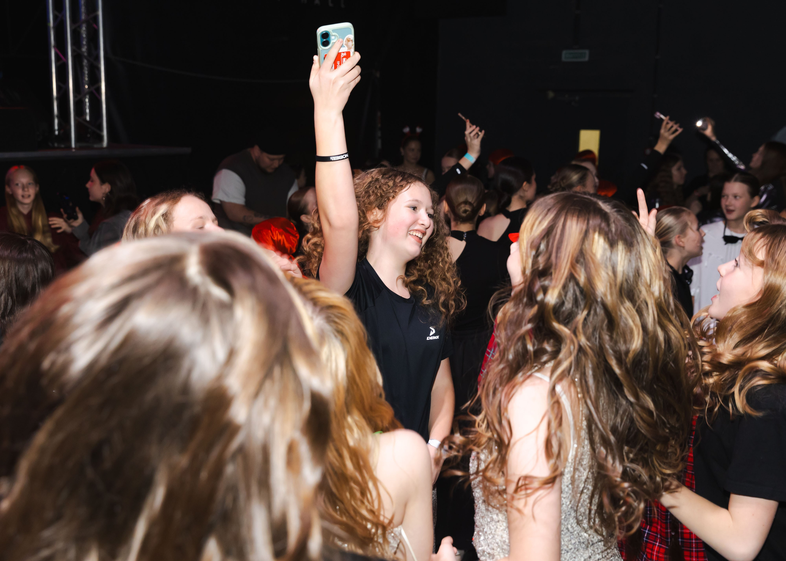 21.12.2025 Новогодняя Тусовка Non Stop. ФОТОГРАФ ВИНОГРАДОВА ДАРЬЯ