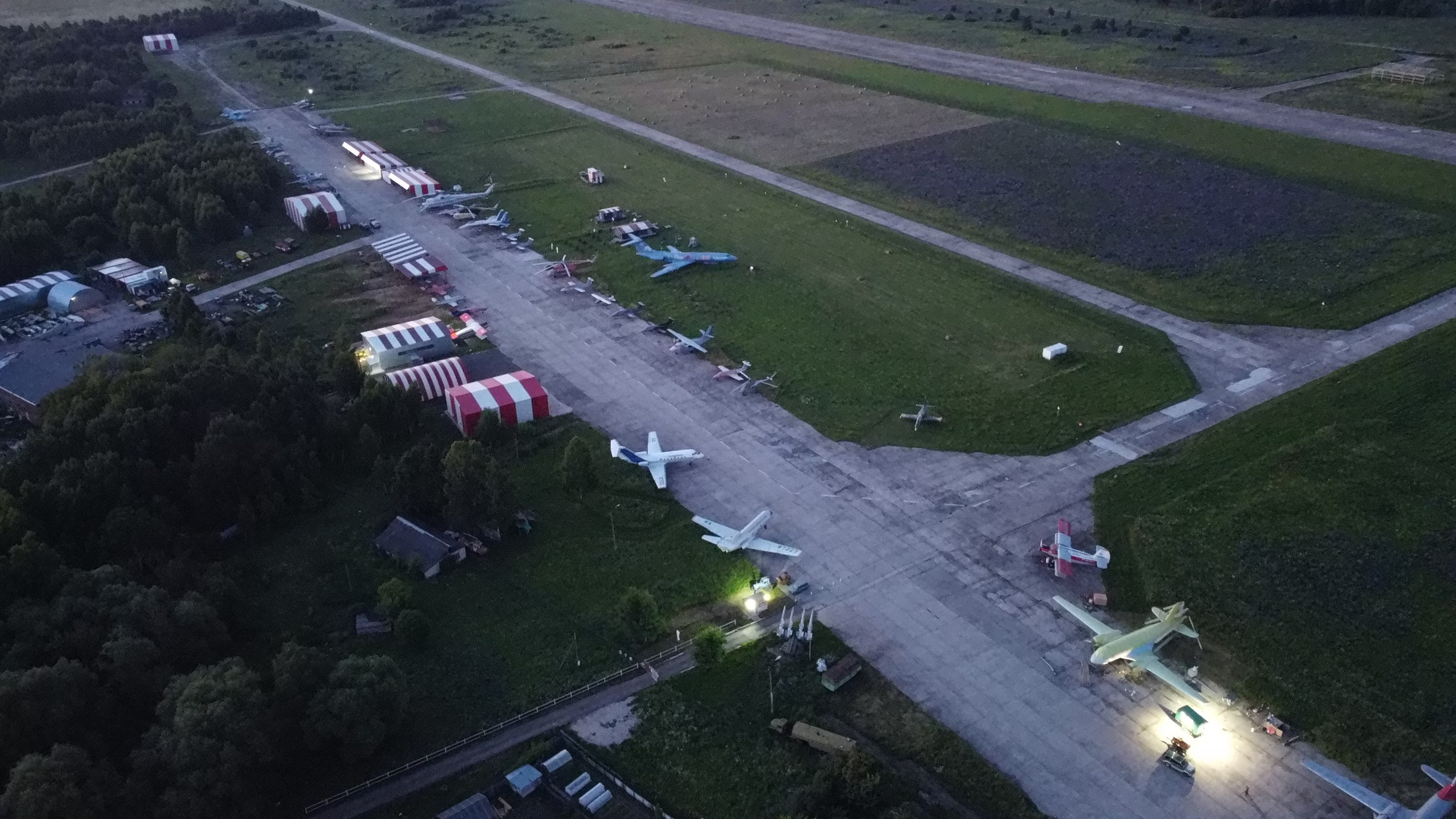 Ил-14Т «Голубая Мечта» — покраска (2022г). Фотоальбом показывающий увлекательный мир авиации и мир медведей Андрея Иванова