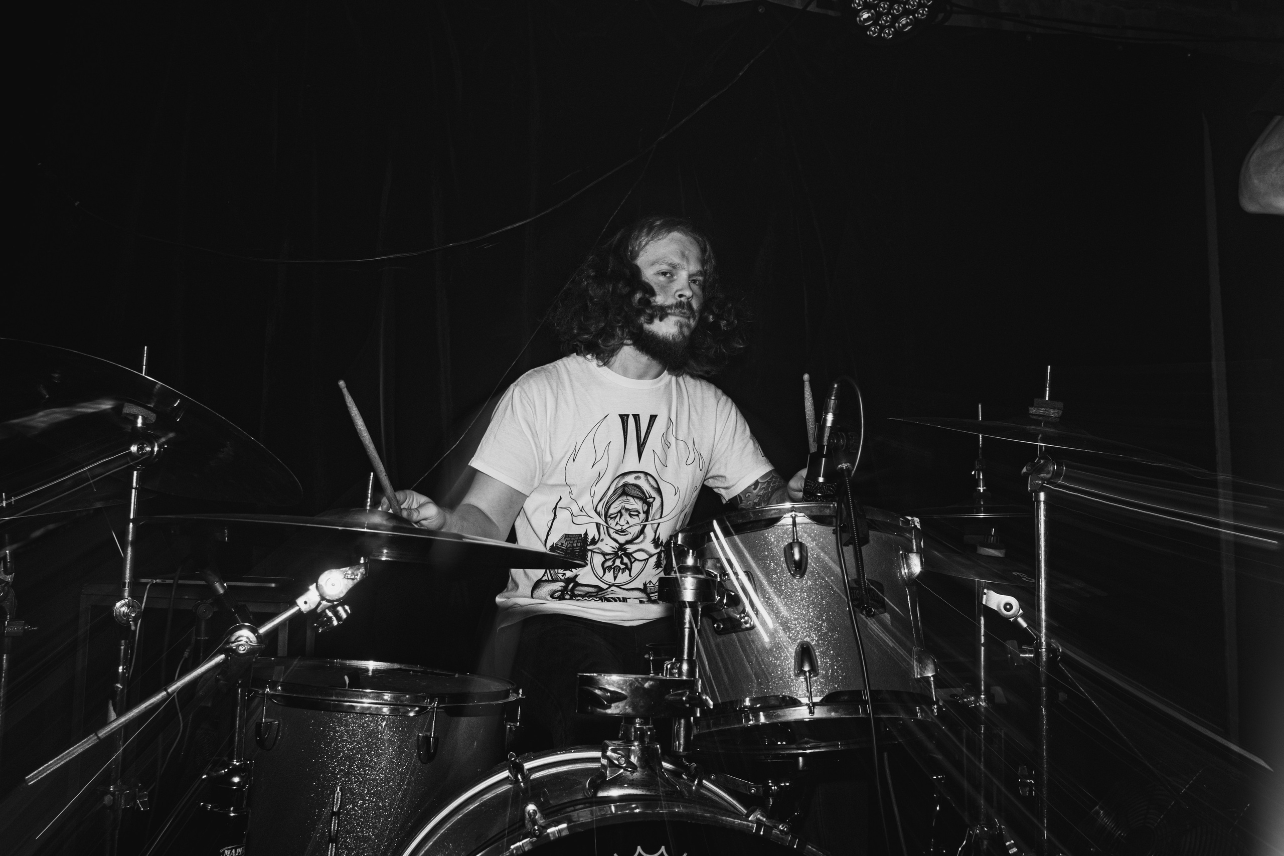 Laugar & Шумы Штормовых Широт & Пожары На Дальнем Севере 11.10.2025. Репортажный фотограф в Москве Legiodot