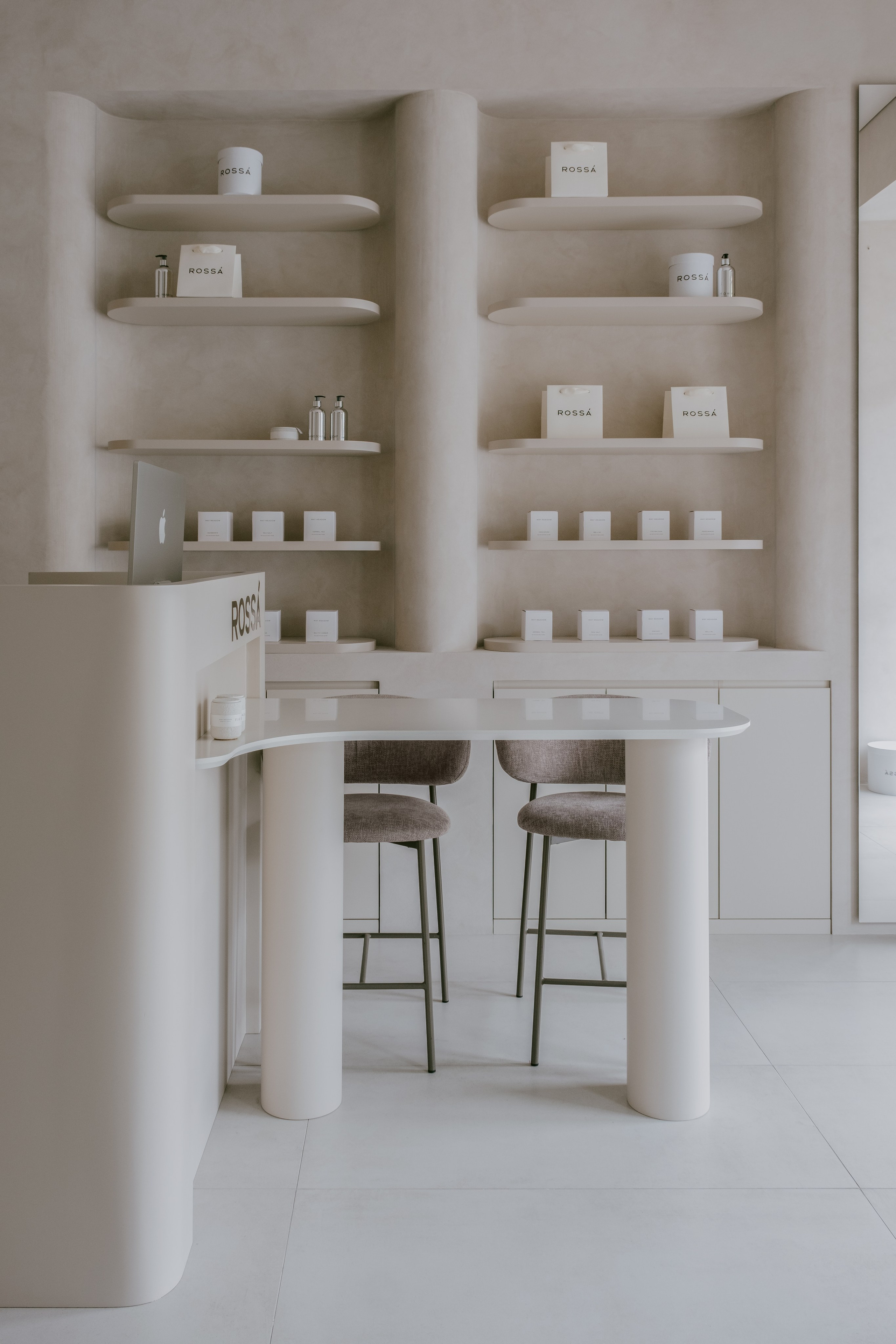 Rossa Store by Nachalo Design. Ekaterina Symidi. Interior Photographer