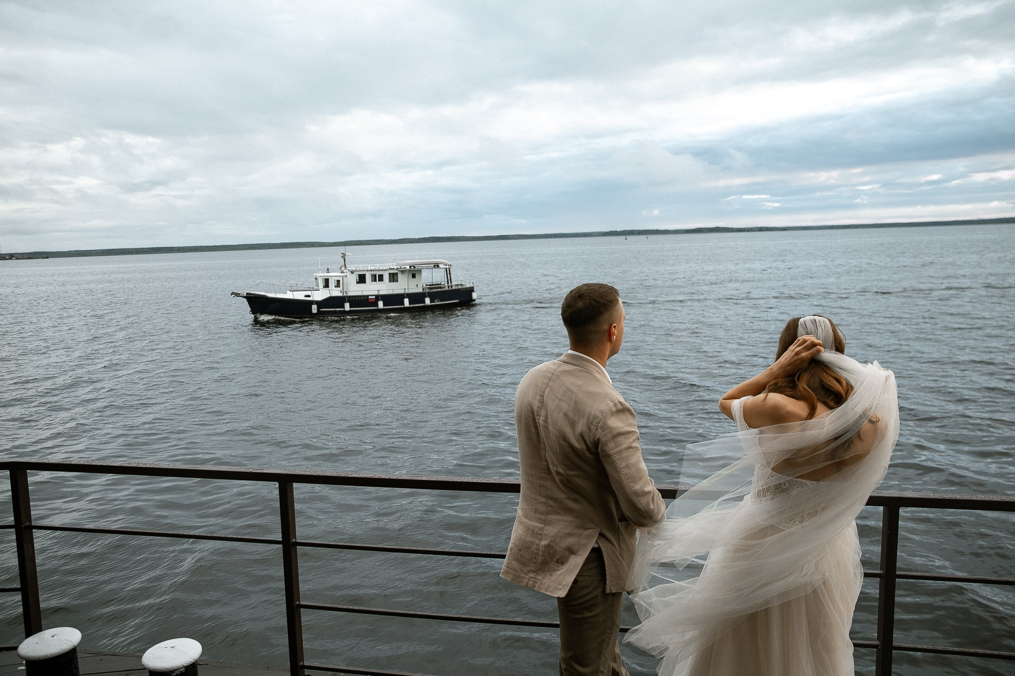 За окном был дождь. Свадебный фотограф Ярославль, Рыбинск