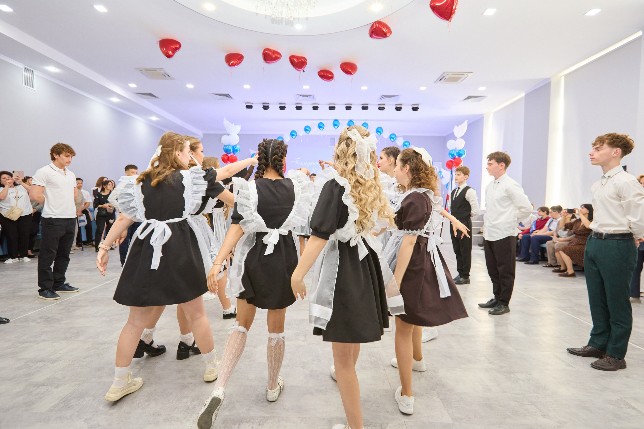 Последний звонок 6 шк 11А Саки. Фотограф в Крыму Светлана Викулова