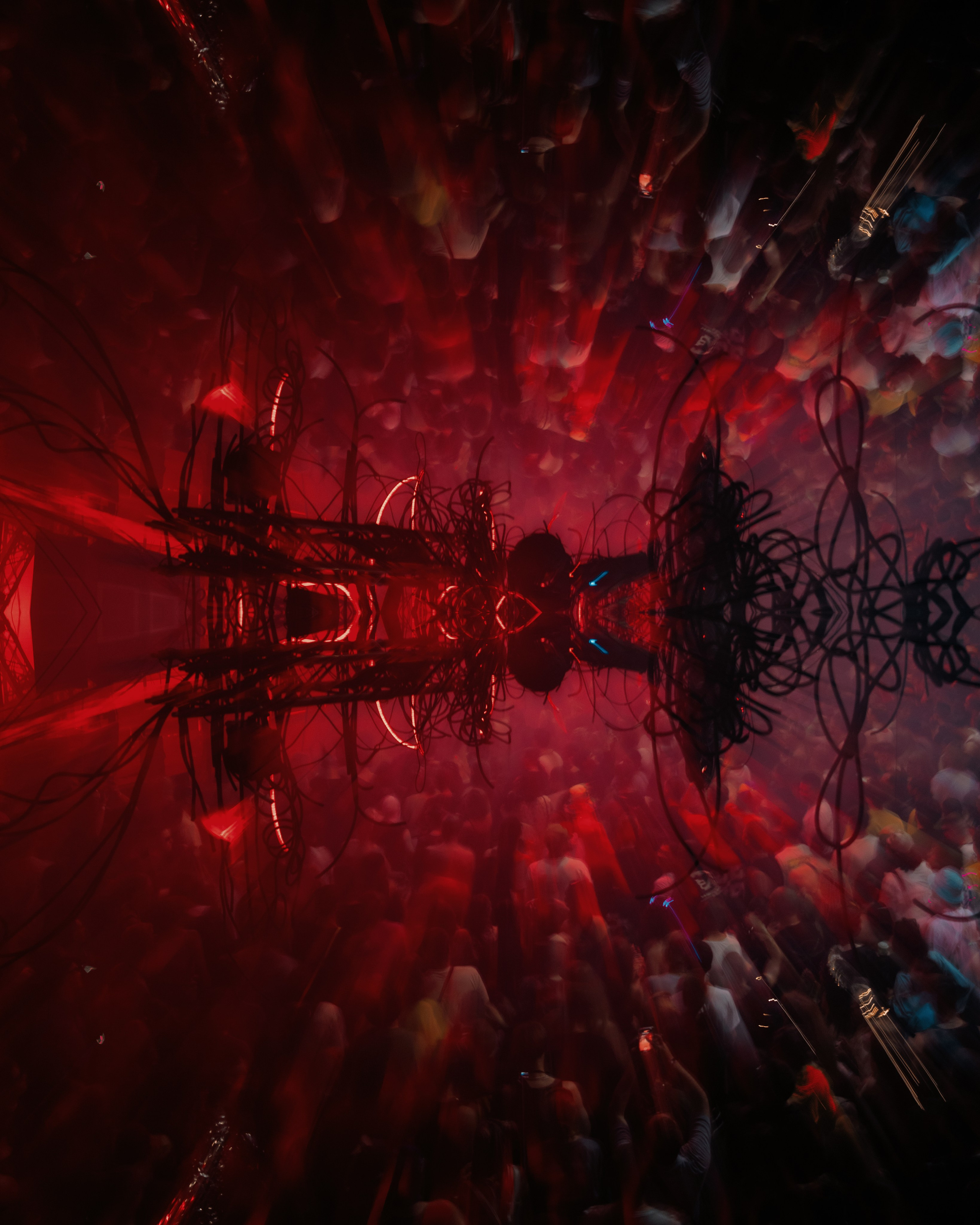 Outline 2024. @tomrus: Рустам Шагиморданов — фотограф