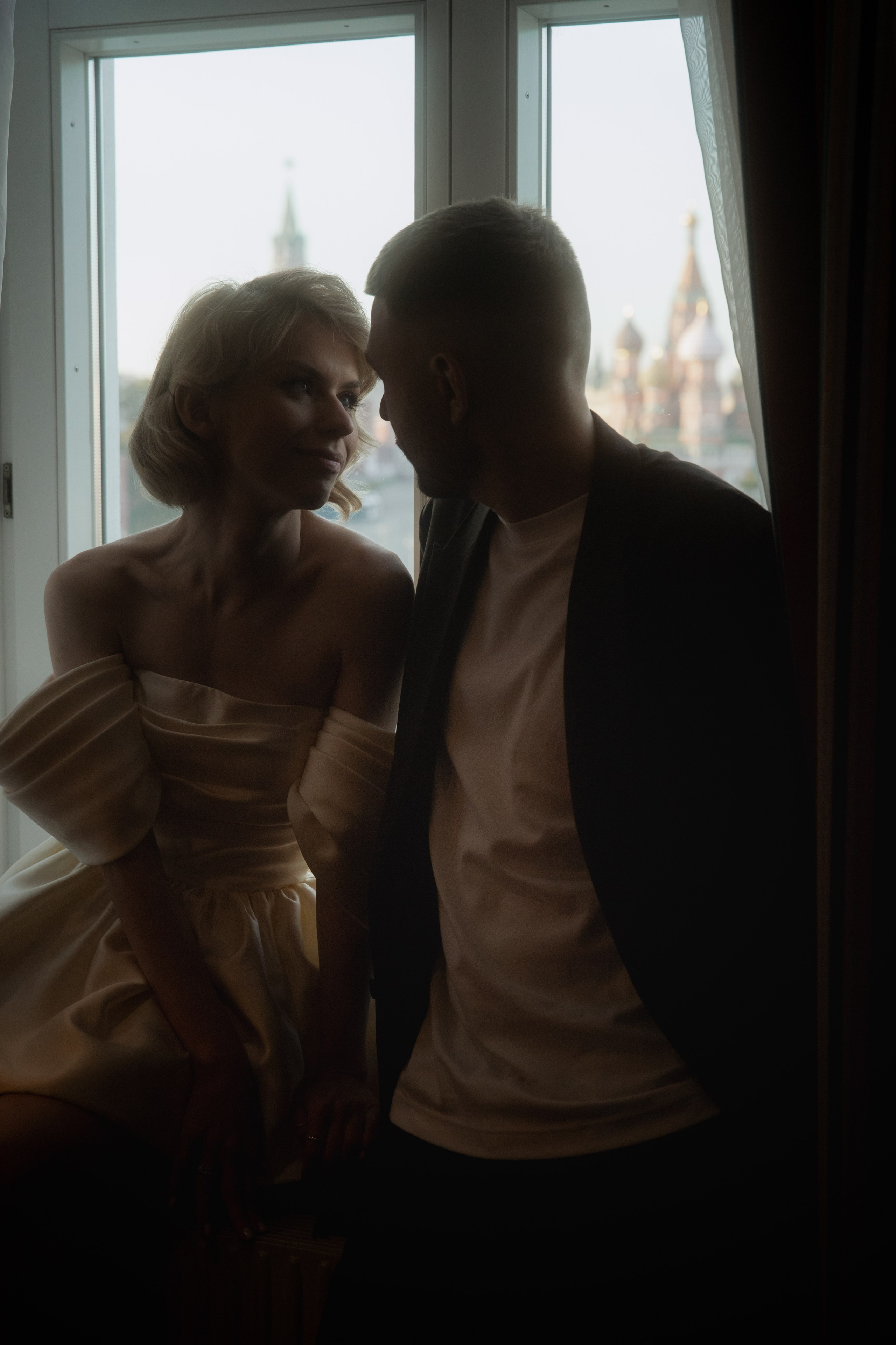 Анна и Никита, роспись и прогулка в Москве. Фотограф в Москве Екатерина Черненко