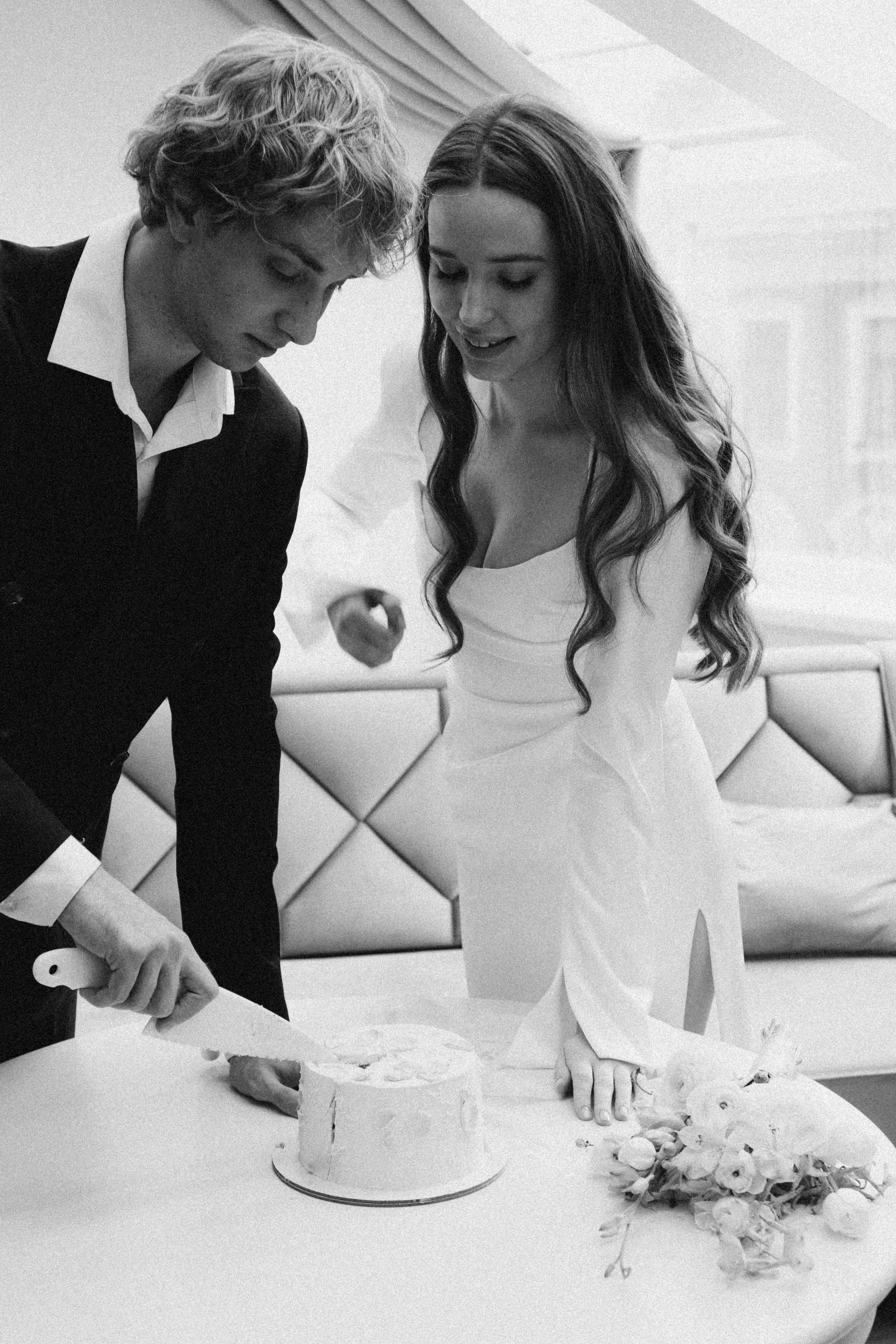 СВАДЕБНАЯ СЬЕМКА В ОТЕЛЕ. СБОРЫ ЖЕНИХА И НЕВЕСТЫ И ТАКЖЕ ТОР И ПОДГОТОВКА К ПРОГУЛКЕ. Профессиональный фотограф, Санкт-Петербург — Виктория Богомолова