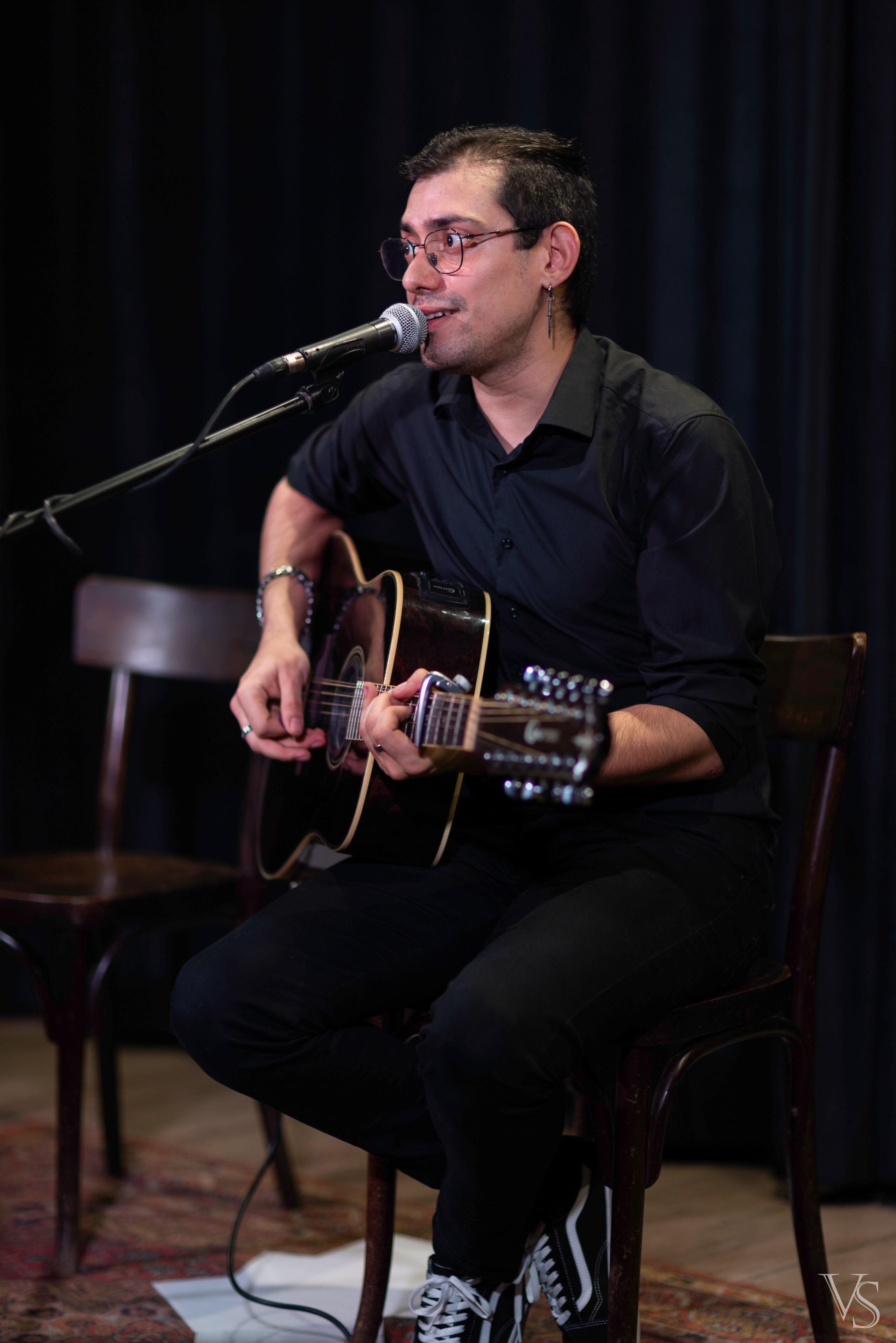 Квартирник Руслана Багирова. Фотограф Виктор Степанов