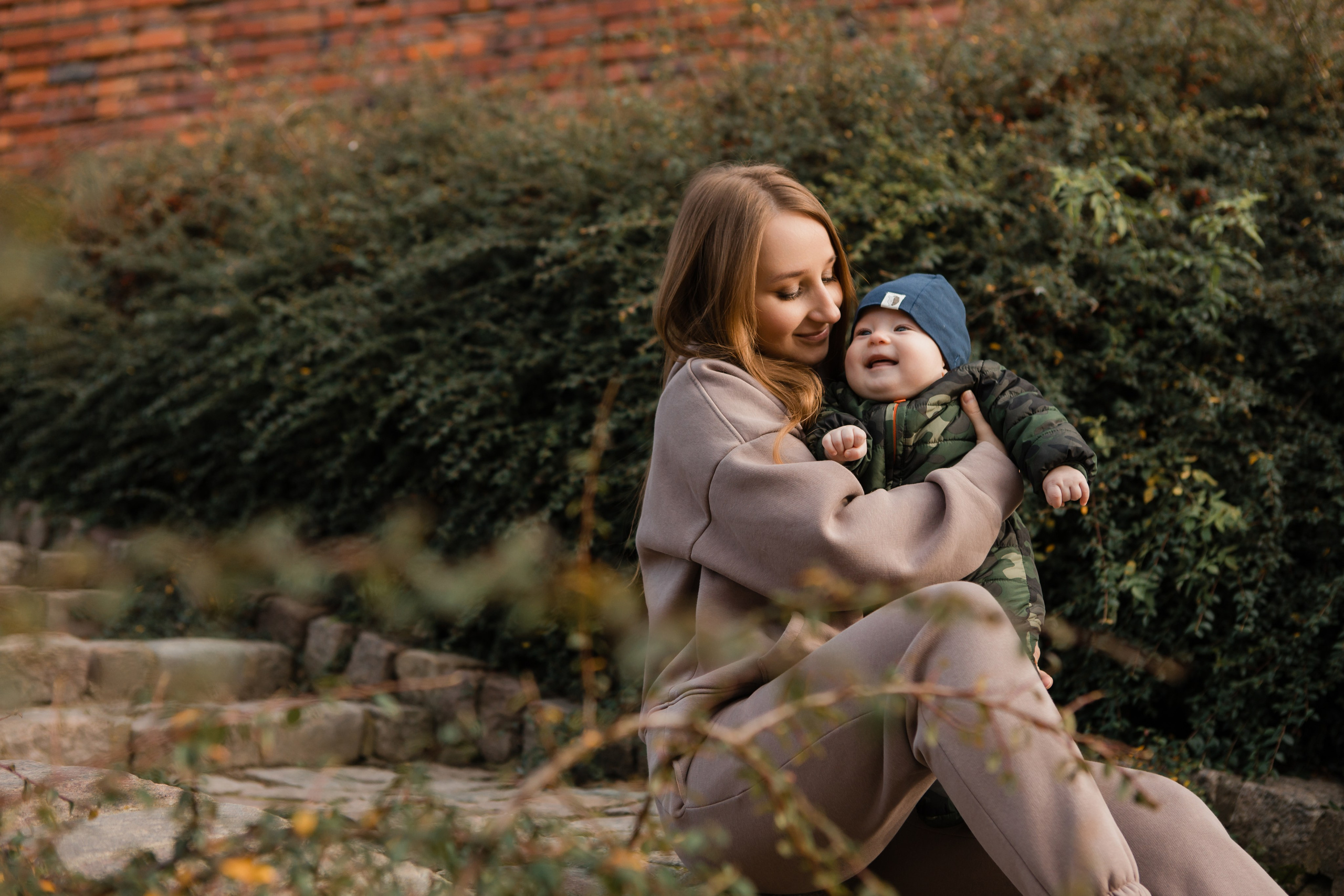 Семейная фотосессия Никиты и Марины. Видеосъемка и фотосъемка свадеб. Фотограф и оператор на свадьбу. Видеосъемка подкастов, собственная видео-фотостудии. Предметная фотосъемка