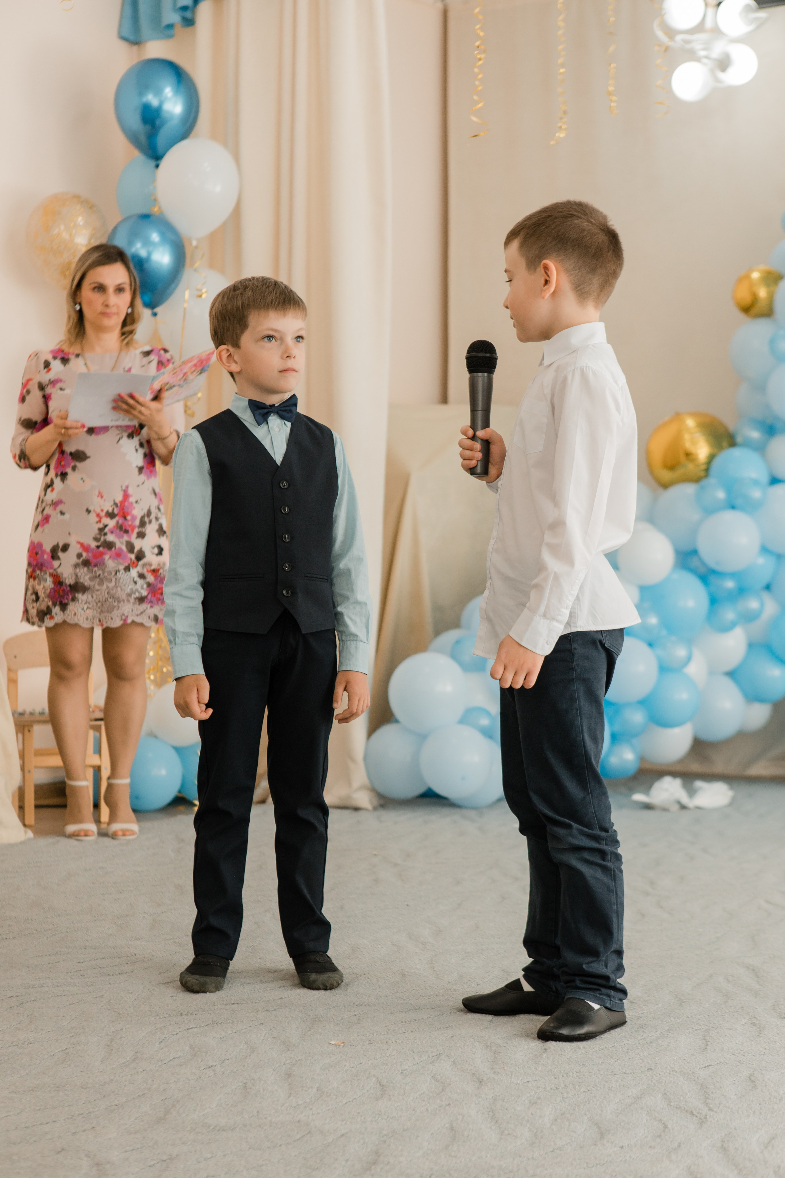 Фотосъемка выпускного в детском саду. Видеосъемка и фотосъемка свадеб. Фотограф и оператор на свадьбу. Видеосъемка подкастов, собственная видео-фотостудии. Предметная фотосъемка