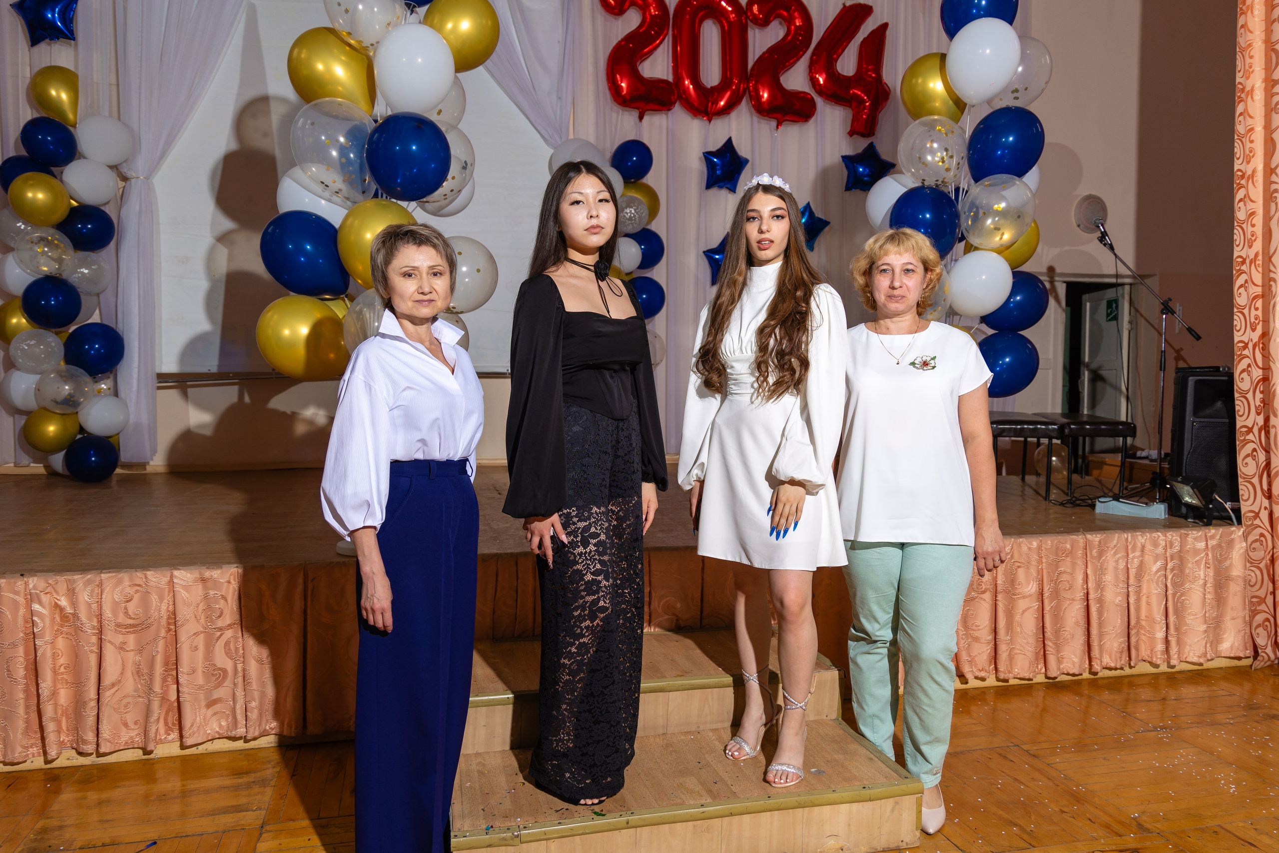 Выпускной в школе. Школьный фотограф Саратов Золотарь Ольга