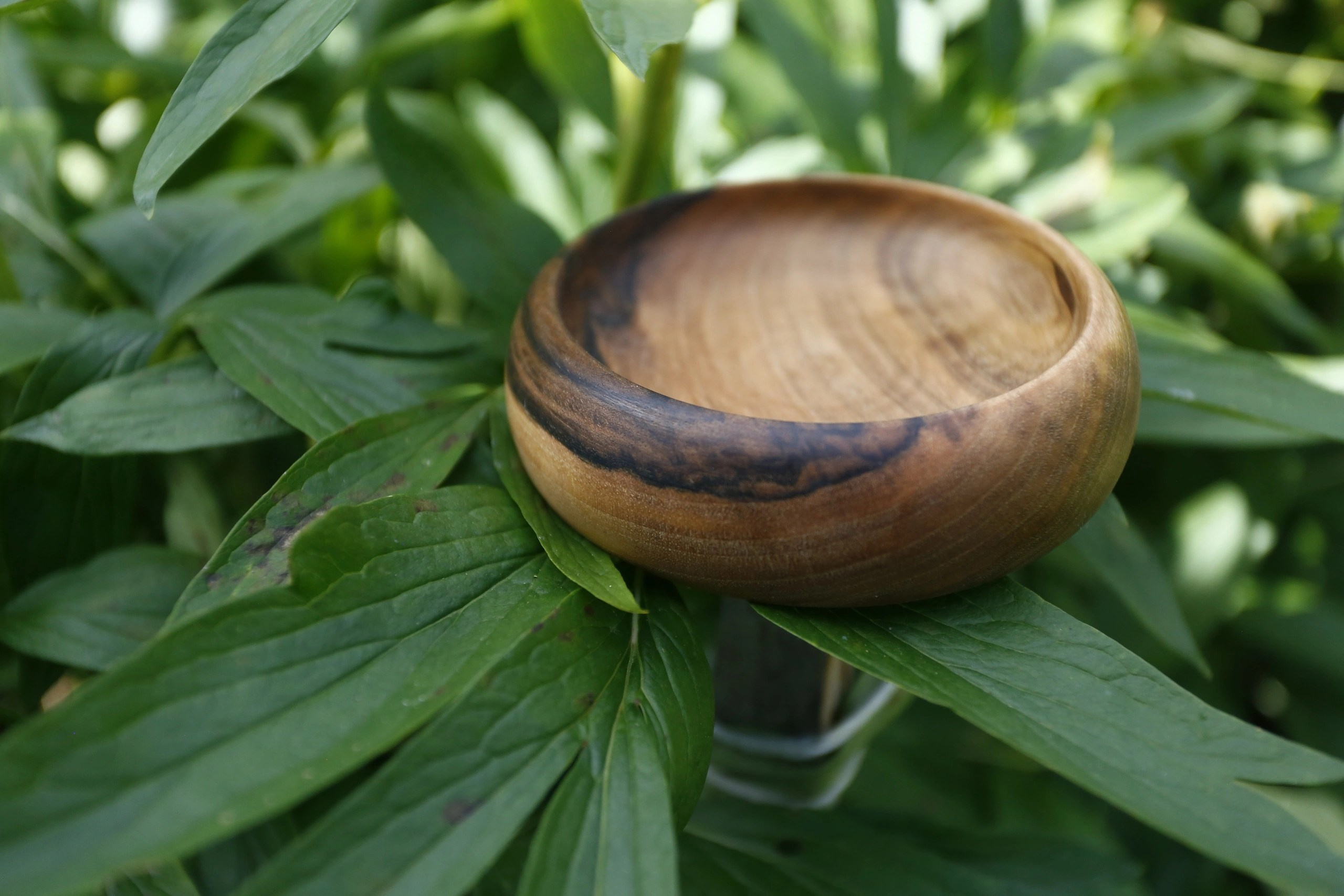 Тарелочка, орех. Разделочные доски и деревянная мебель на заказ