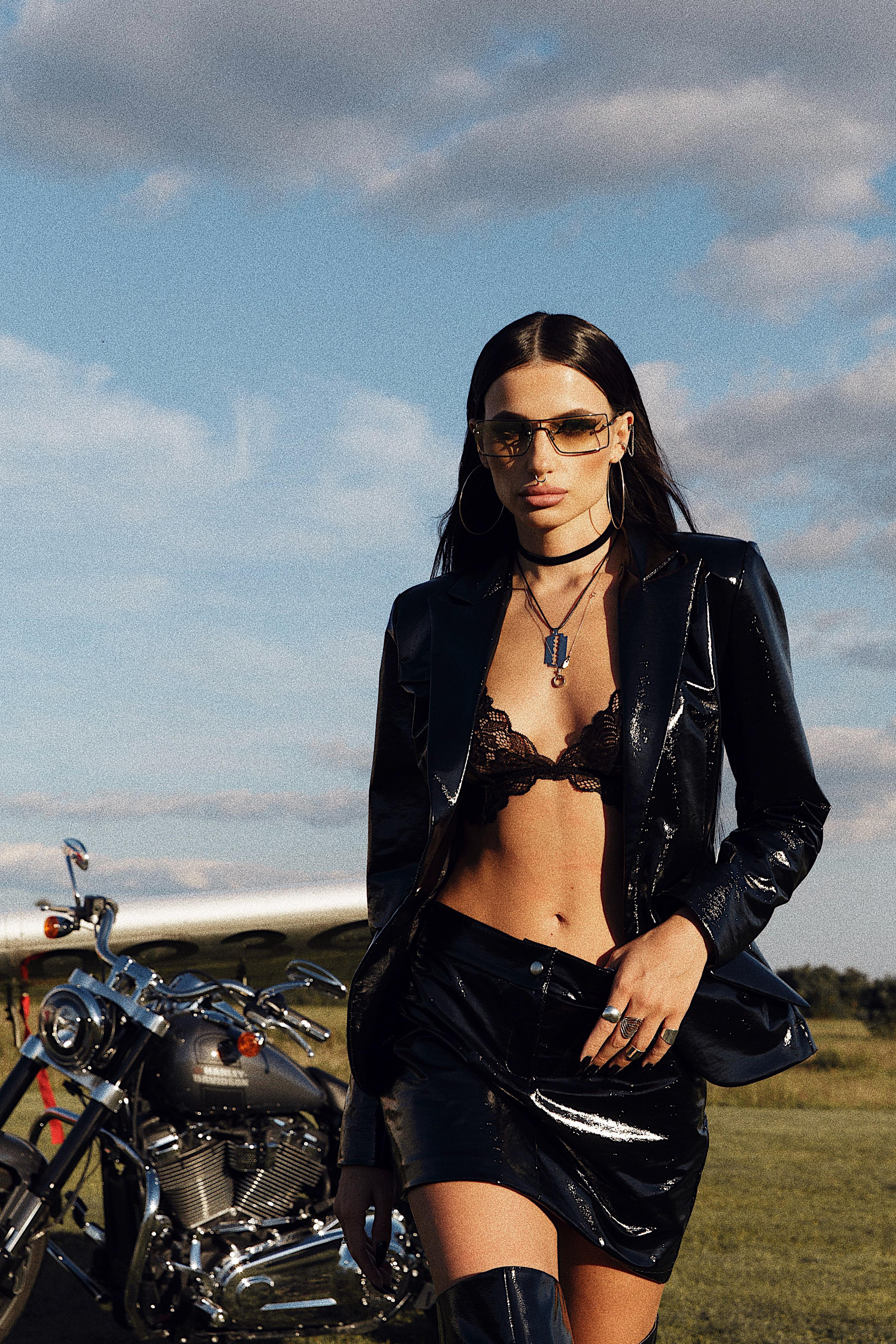 UNIQUE. Коммерческий фотограф для брендов в Москве