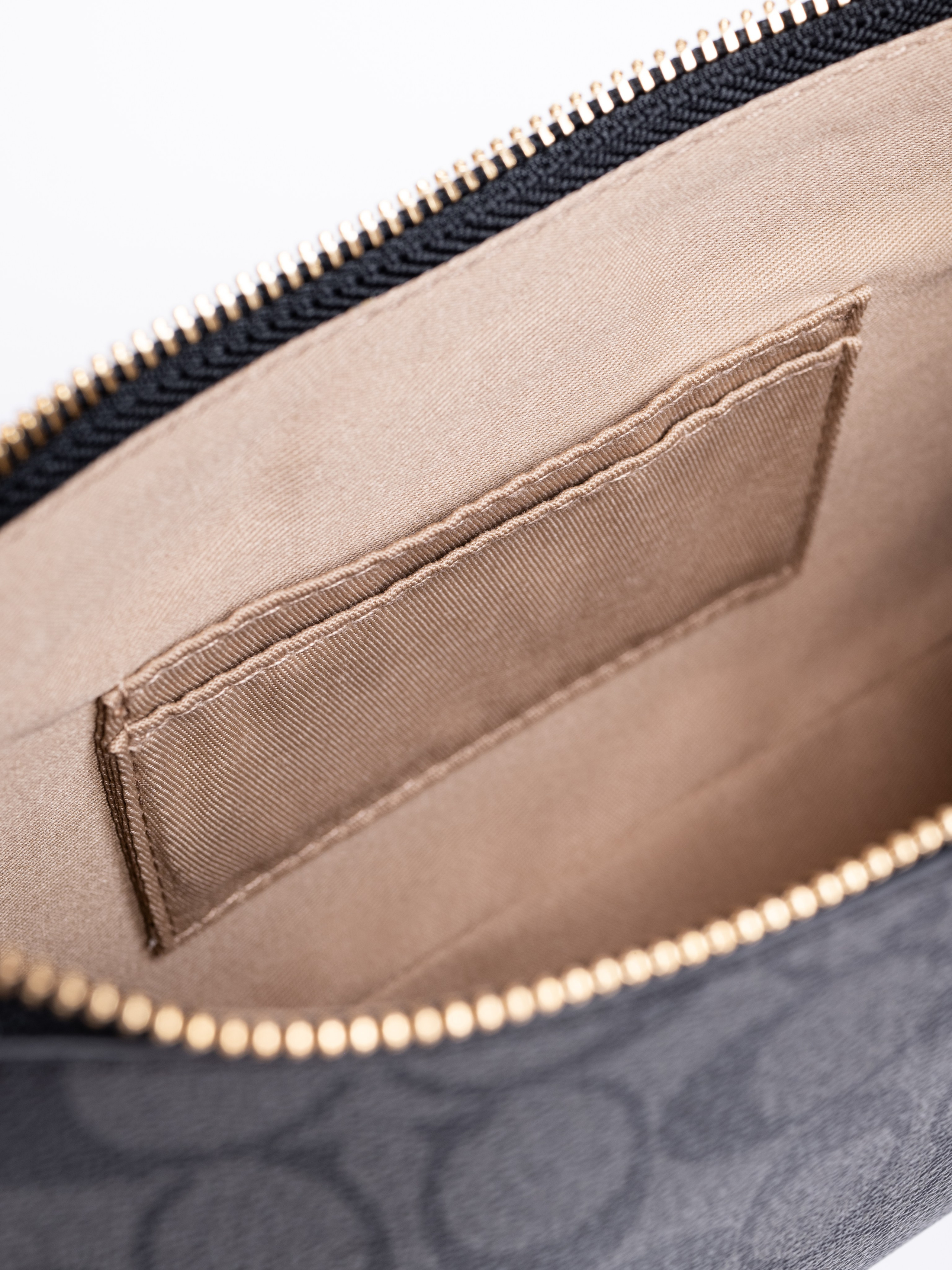 Сумки. Предметный фотограф, фото для маркетплейсов Пятигорск, КМВ