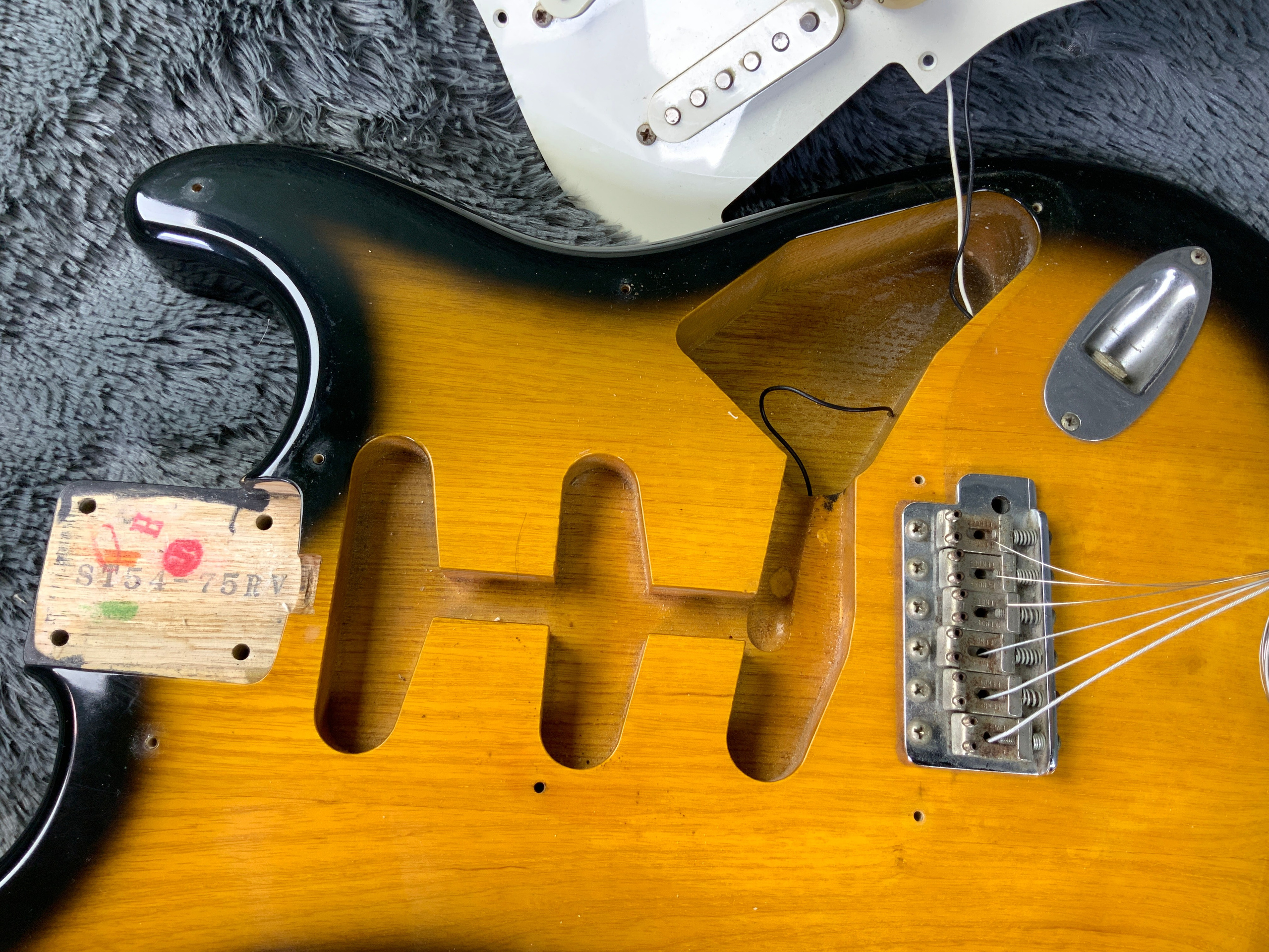 Fender Stratocaster Custom Edition ST54-75RV