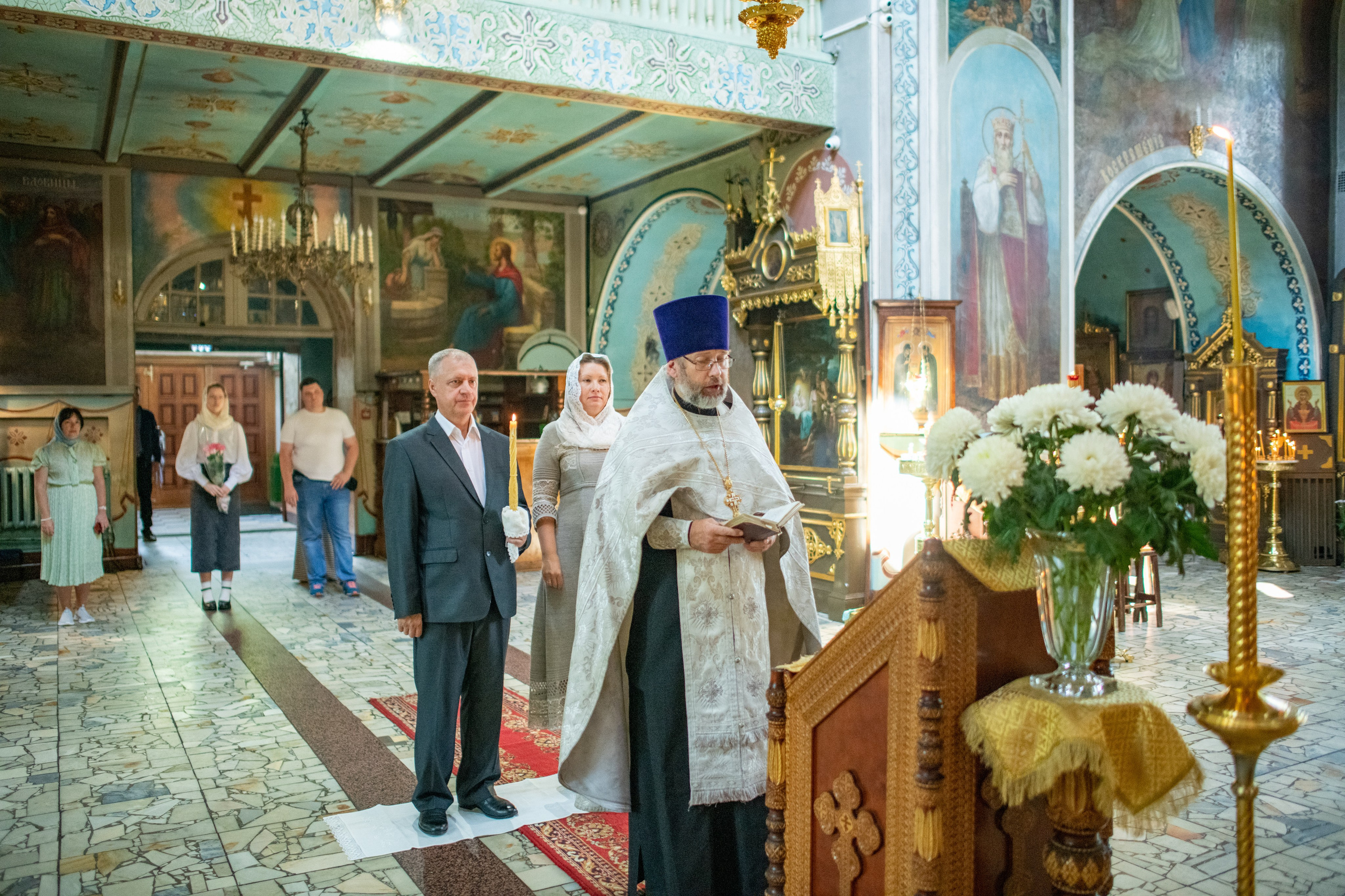 Венчание Натальи и Виктора в Храме Адриана и Натальи в Бабушкине. Фотограф Крещения и Венчания в Москве и МО