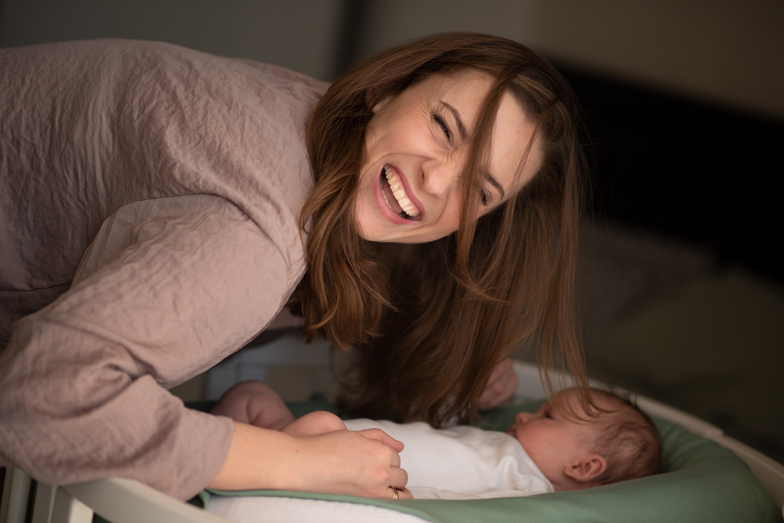 Съёмка семьи с новорожденным или малышом на ГВ. Семейный и детский фотограф в Москве Анна Оськина