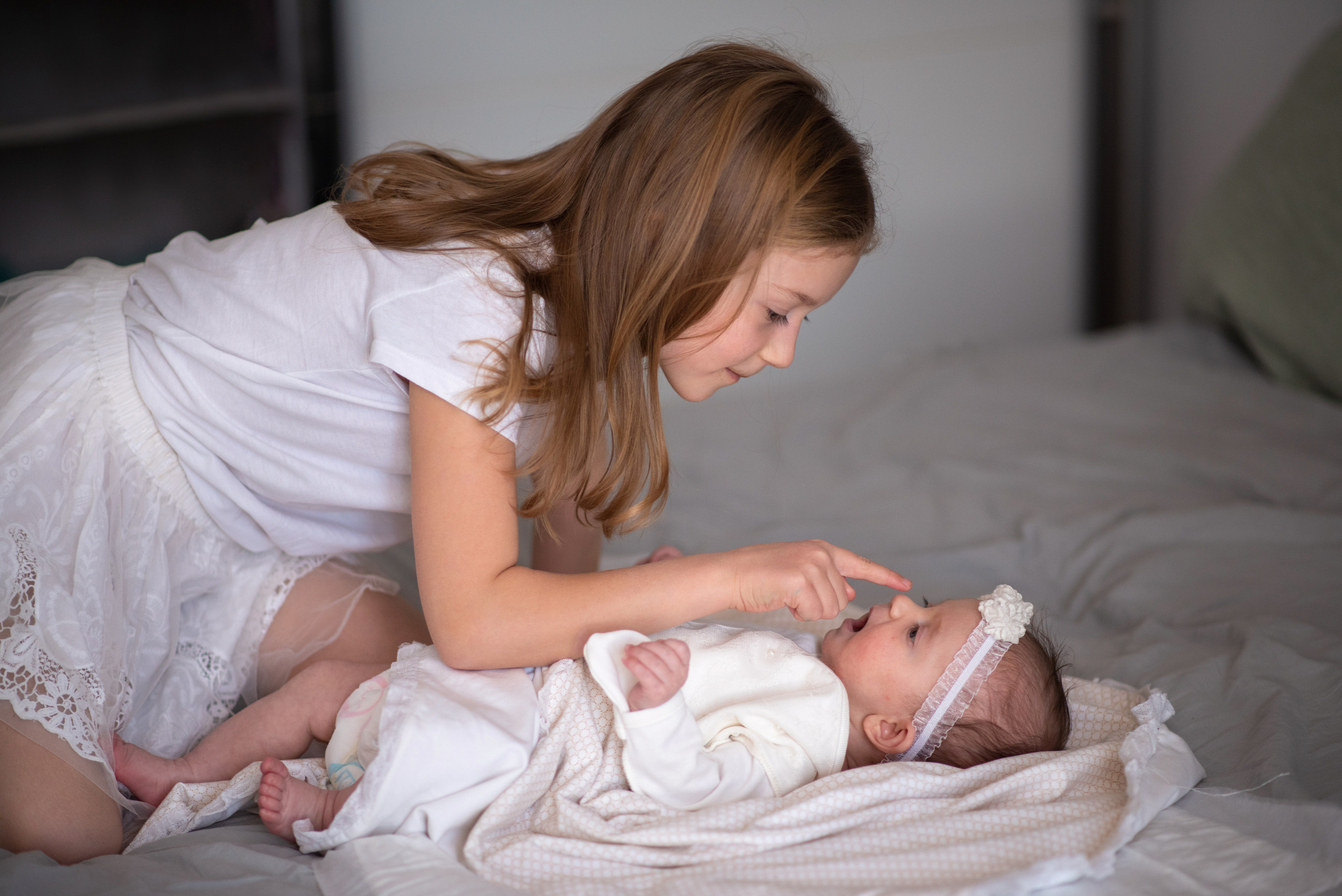 Съёмка семьи с новорожденным или малышом на ГВ. Семейный и детский фотограф в Москве Анна Оськина