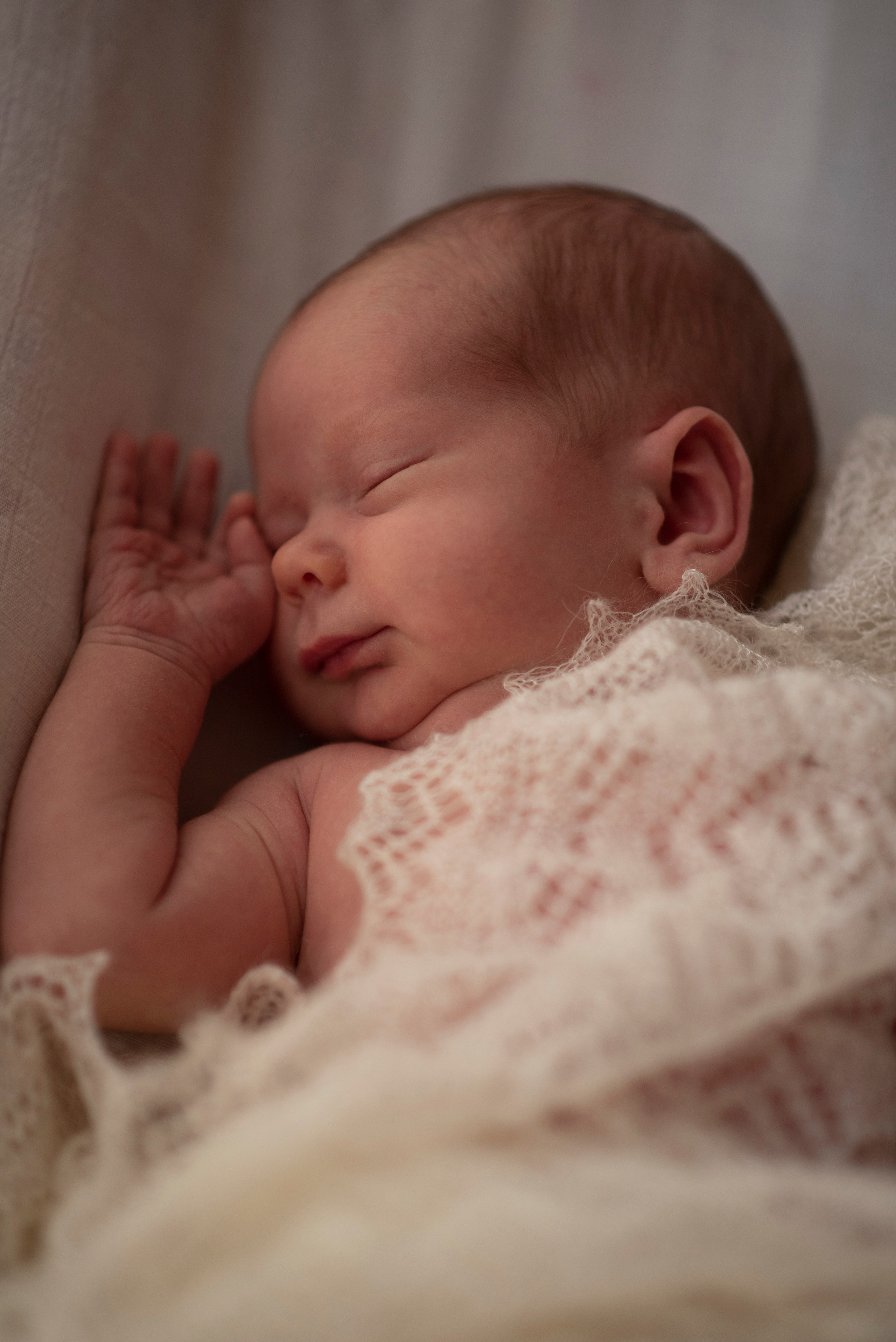 Съёмка семьи с новорожденным или малышом на ГВ. Семейный и детский фотограф в Москве Анна Оськина