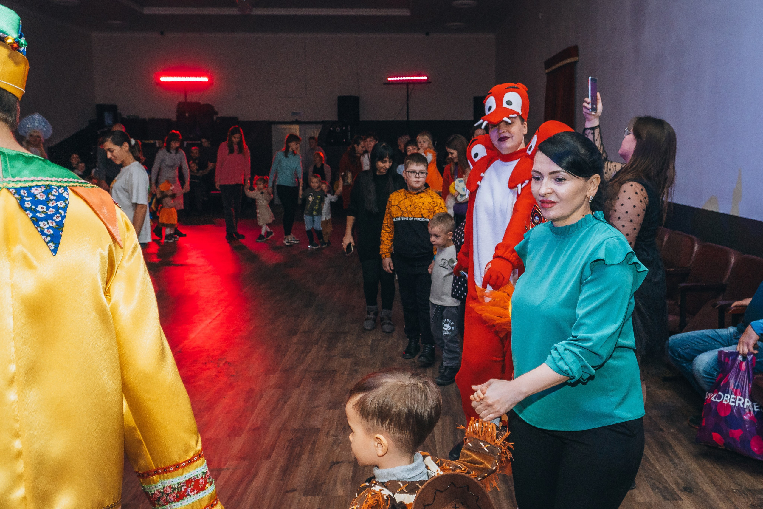 «Сказка о Новом годе и богатыре настоящем». Новотитаровский Дом культуры