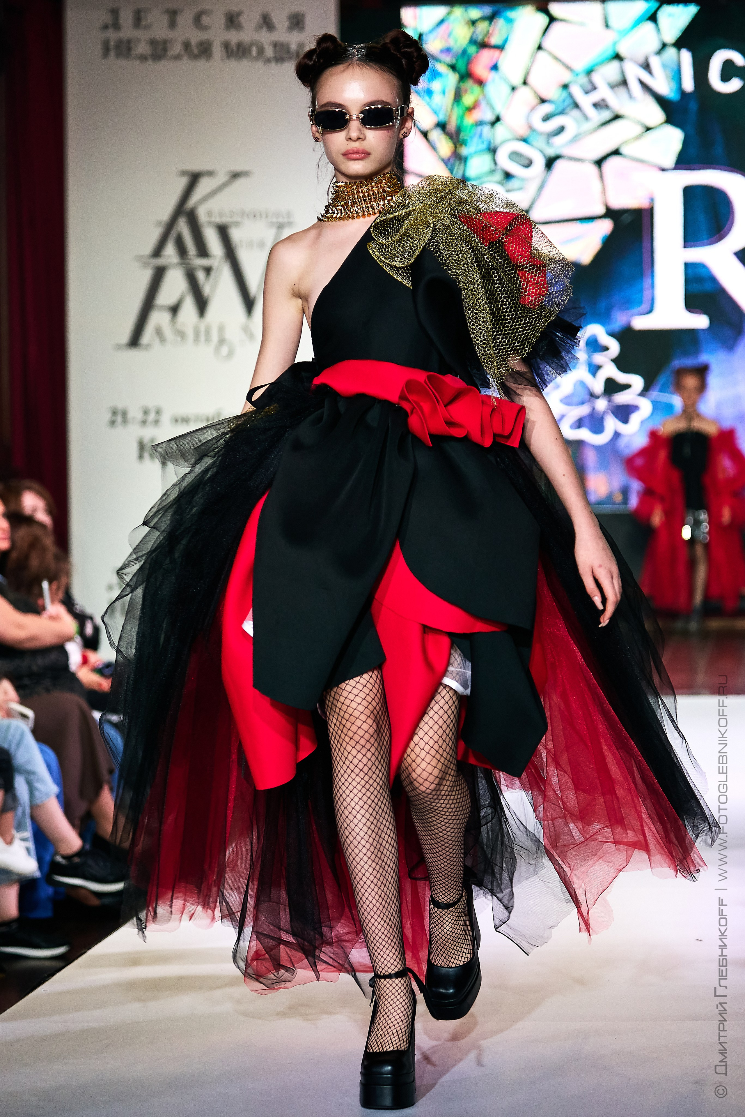 Fashion project podium / kids fashion weeek, Krasnodar. Showbiz | Fashion | Reportage