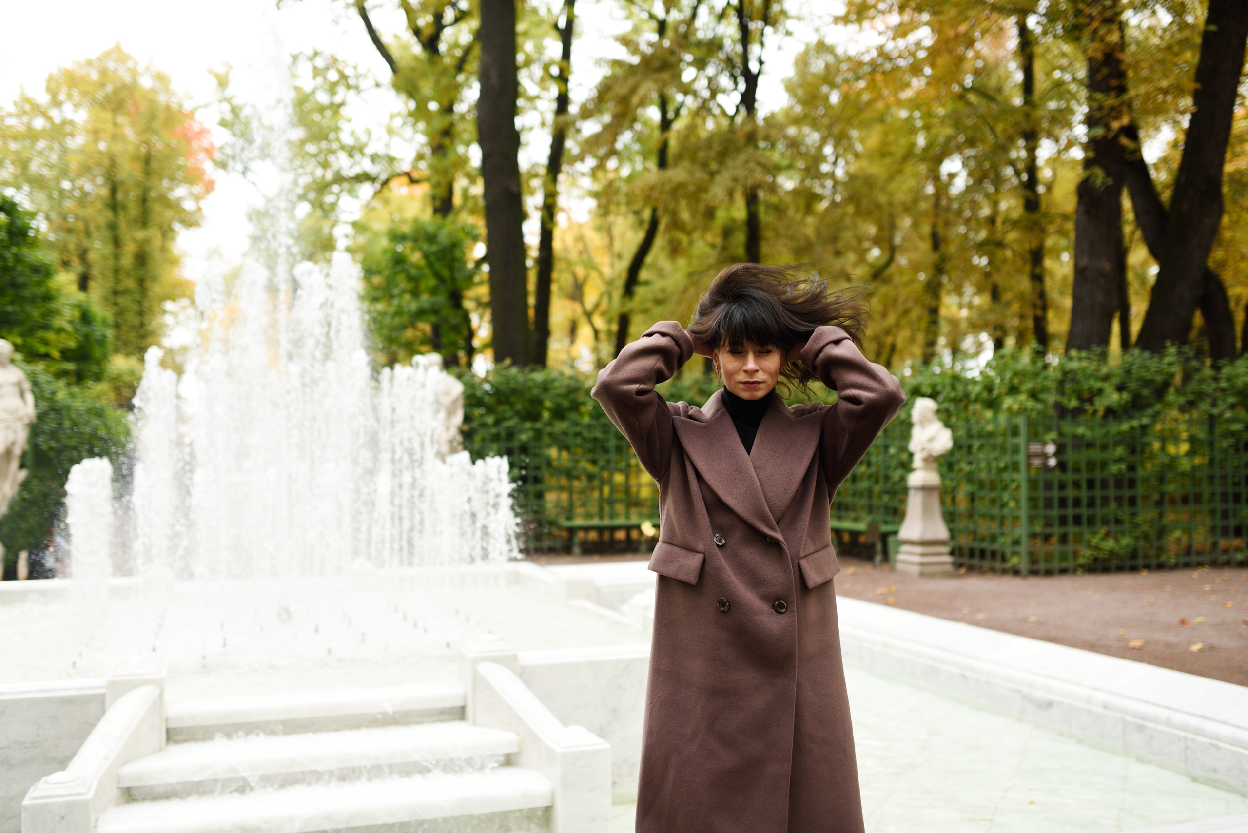 Прогулка в Летнем саду с Юлей. Фотограф в Санкт Петербурге Александра Вильдгрубе