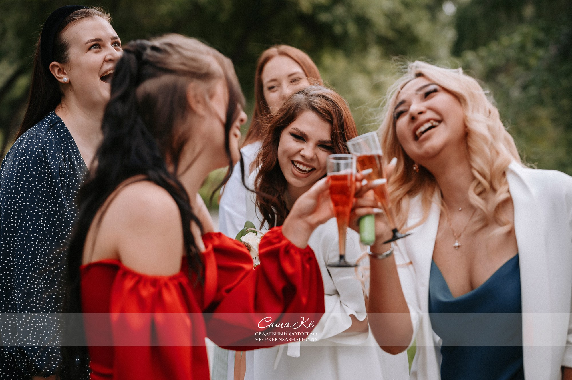 Свадебная фотосессия В&Д на Набережной Новосибирска. Свадебный, семейный и event фотограф в Новосибирске и Новосибирской области Саша Кё