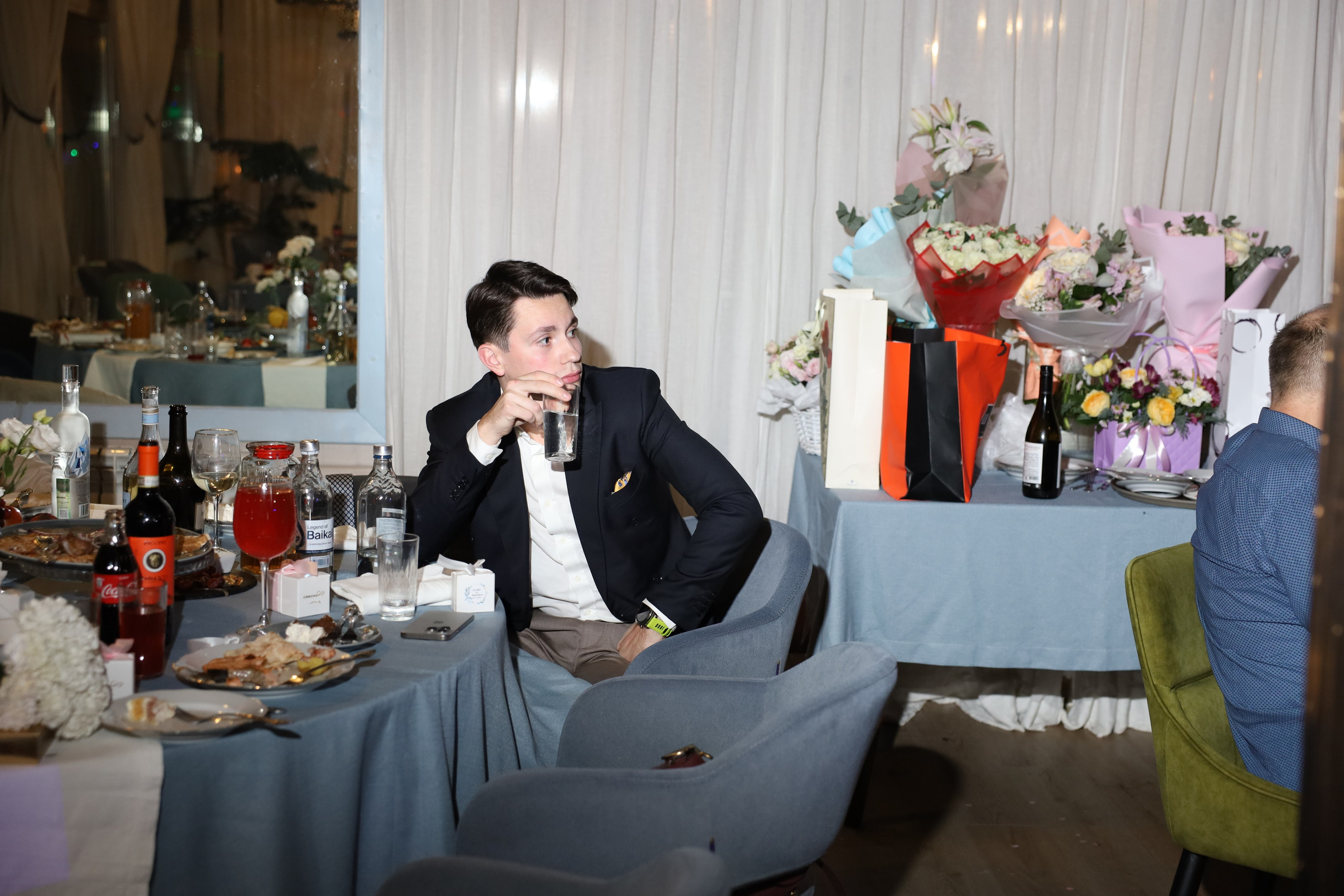 𝒜𝓇𝓉𝑒𝓂 & 𝐿𝓎𝓊𝓈𝓎𝒶 (𝓇𝑒𝓈𝓉𝒶𝓊𝓇𝒶𝓃𝓉). 𝑀𝑜𝓈𝒸𝑜𝓌. Свадебный фотограф в Санкт-Петербурге