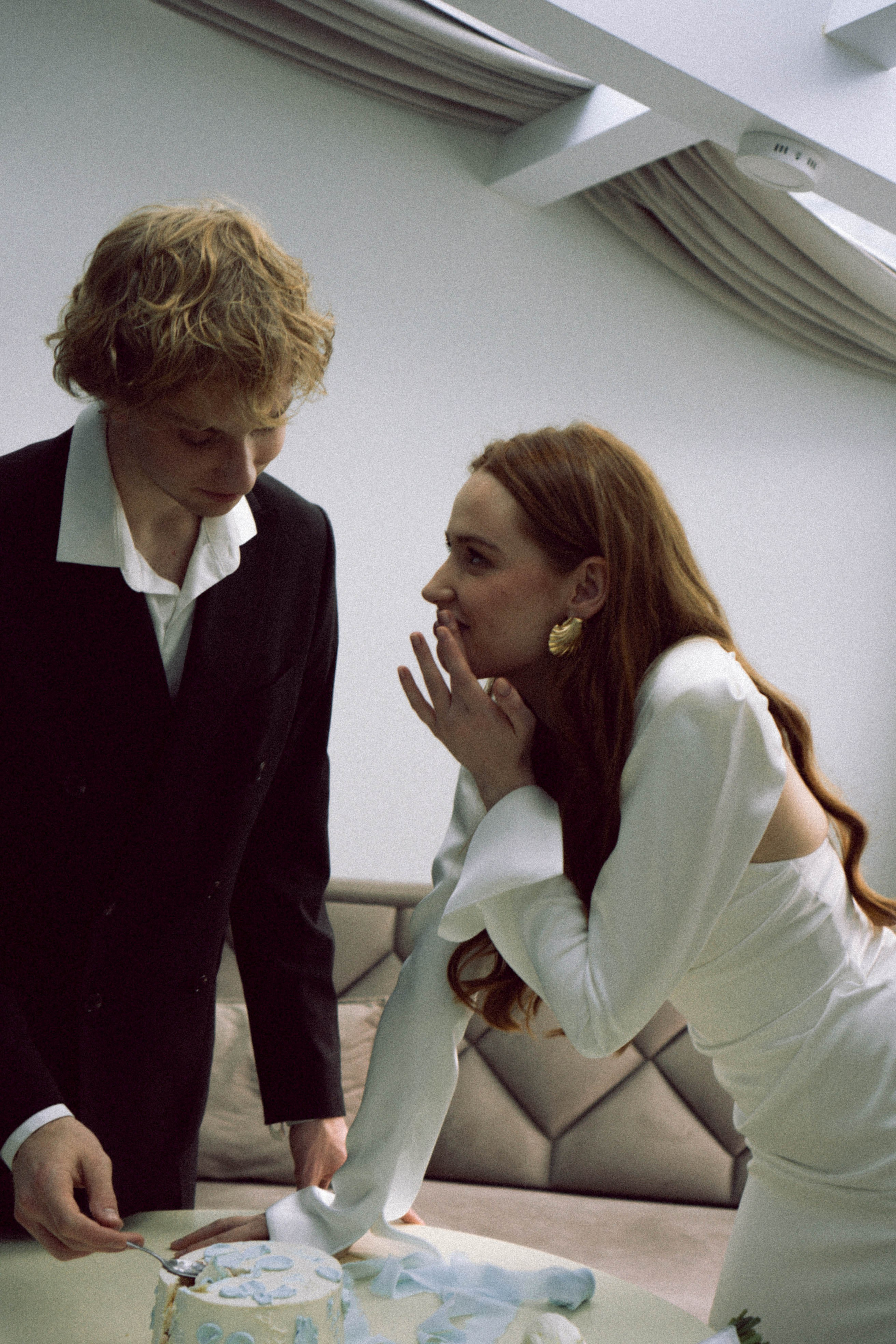 СВАДЕБНАЯ СЬЕМКА В ОТЕЛЕ. СБОРЫ ЖЕНИХА И НЕВЕСТЫ И ТАКЖЕ ТОР И ПОДГОТОВКА К ПРОГУЛКЕ. Профессиональный фотограф, Санкт-Петербург — Виктория Богомолова