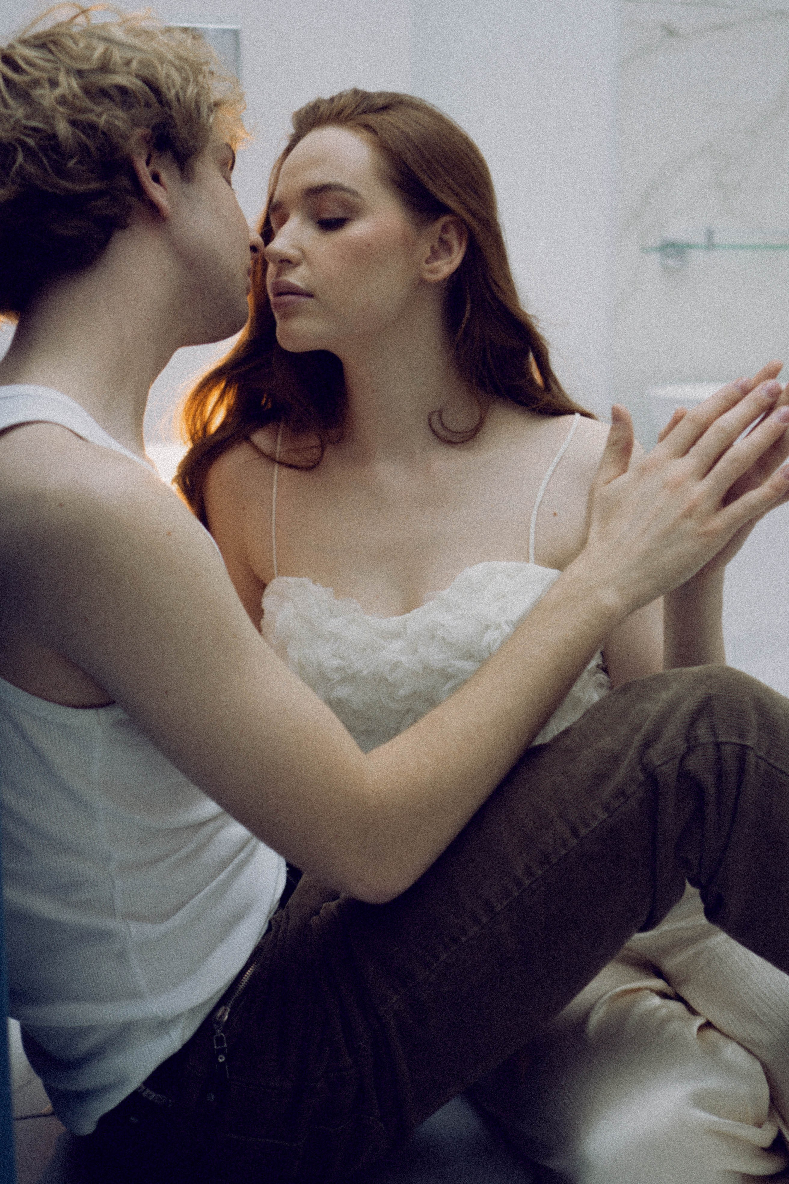 СВАДЕБНАЯ СЬЕМКА В ОТЕЛЕ. СБОРЫ ЖЕНИХА И НЕВЕСТЫ И ТАКЖЕ ТОР И ПОДГОТОВКА К ПРОГУЛКЕ. Профессиональный фотограф, Санкт-Петербург — Виктория Богомолова