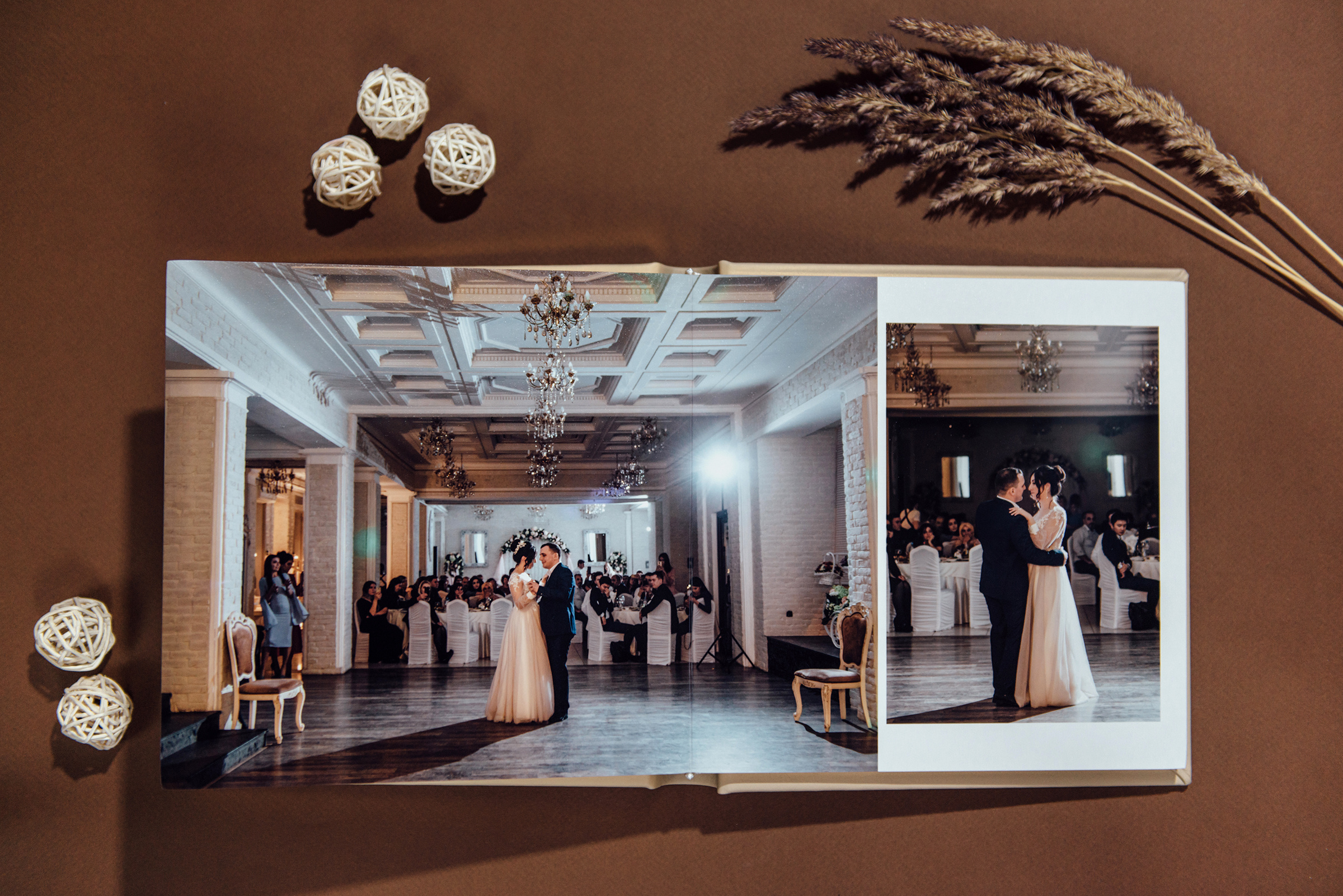 Заказать свадебную книгу в Санкт-Петербурге