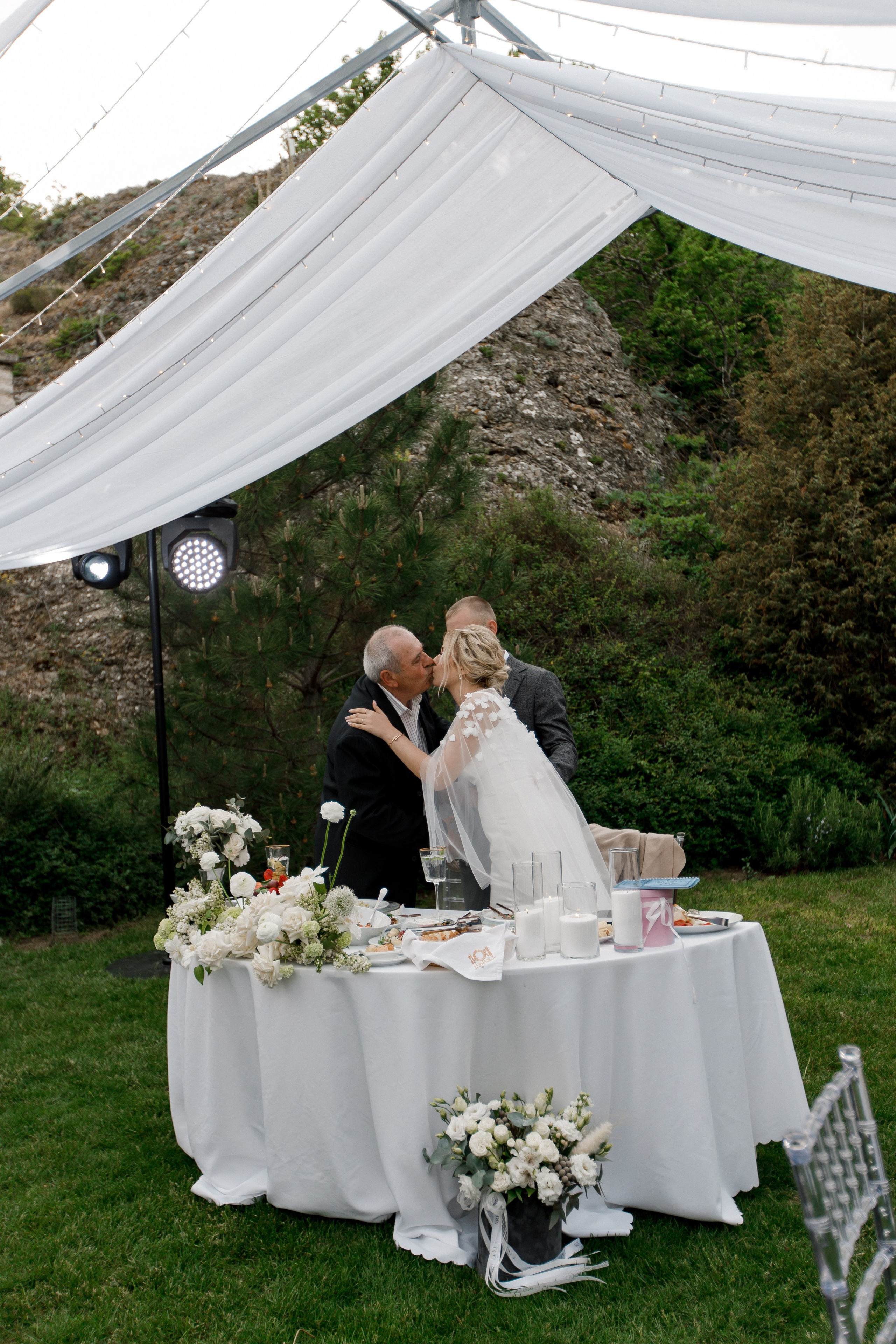 Денис и Алина. Белый замок. Фотограф Анна Лейман. Севастополь