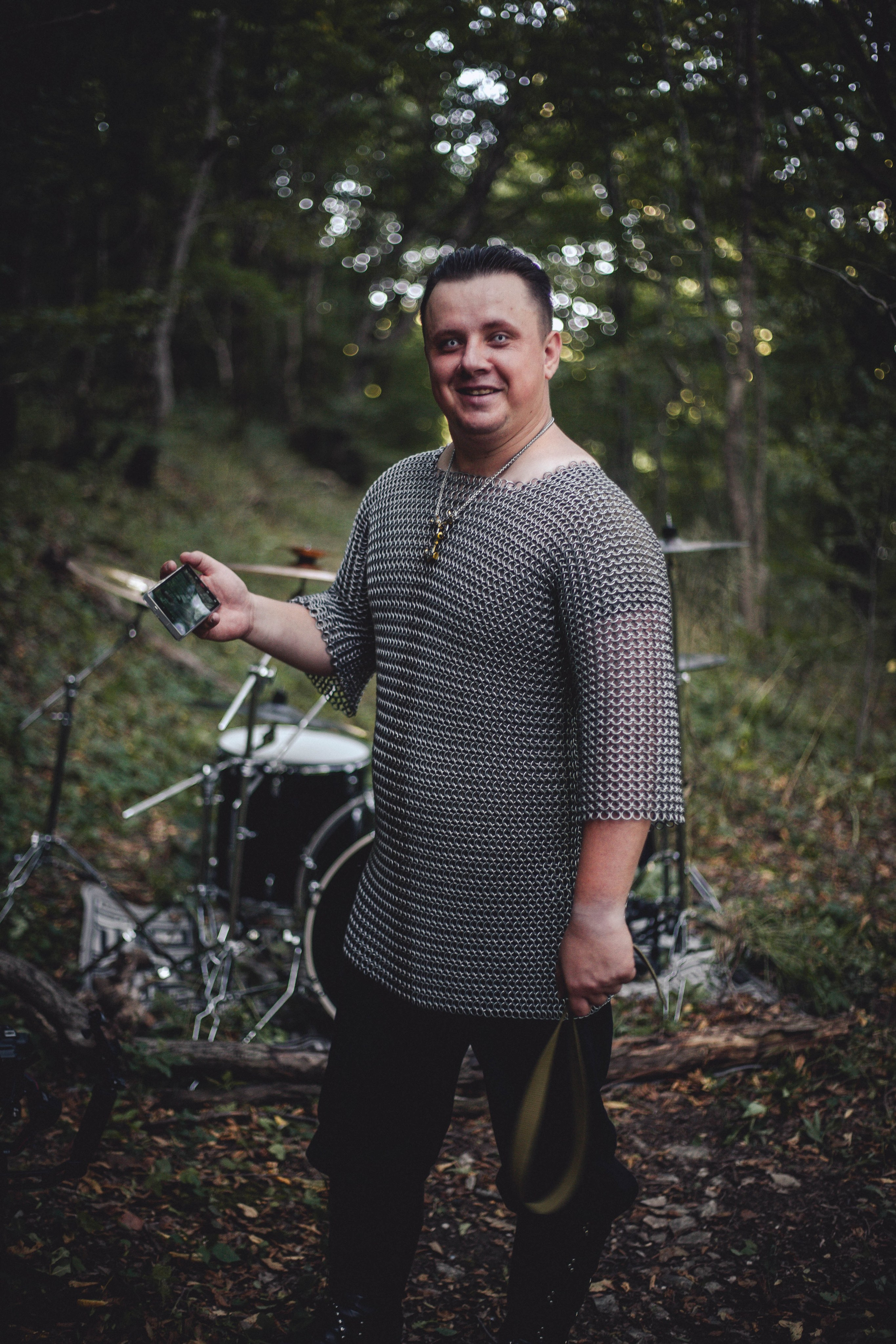 Клип. Уличный фотограф Города N