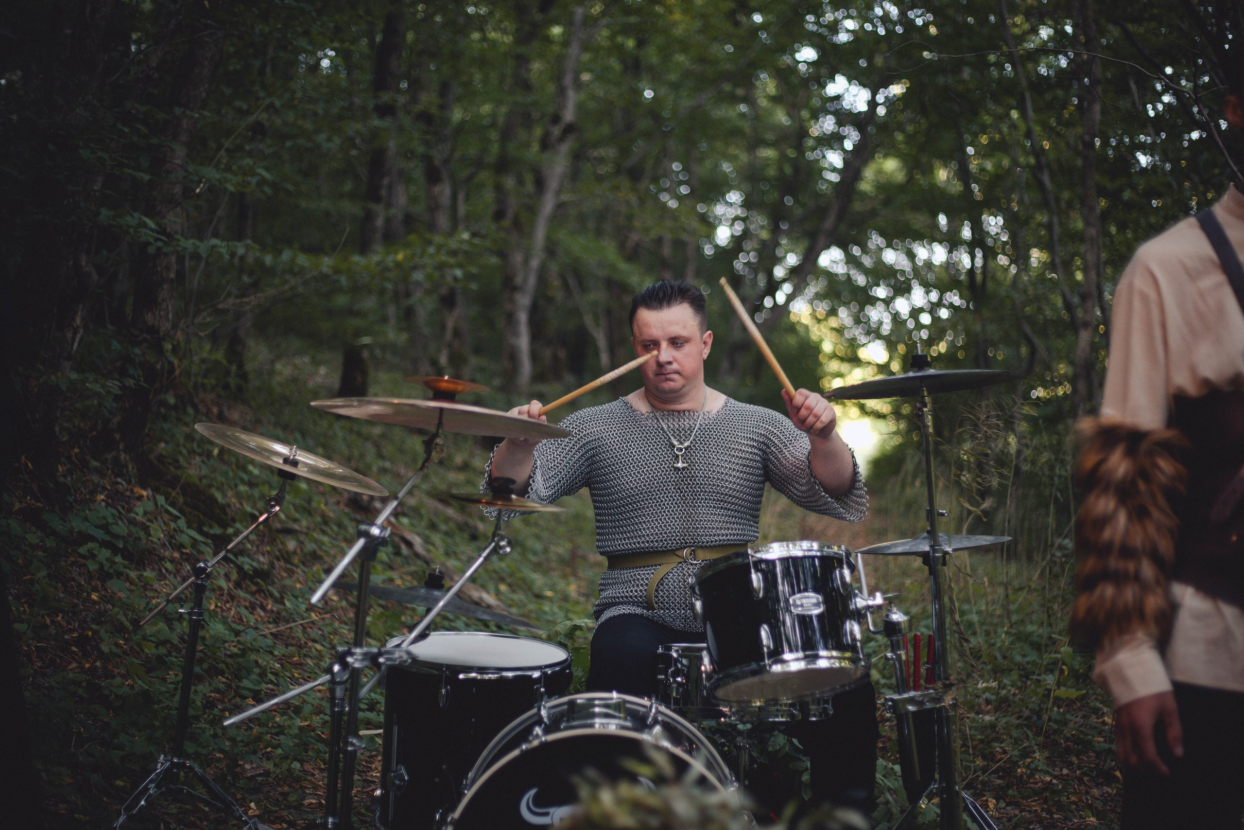 Клип. Уличный фотограф Города N