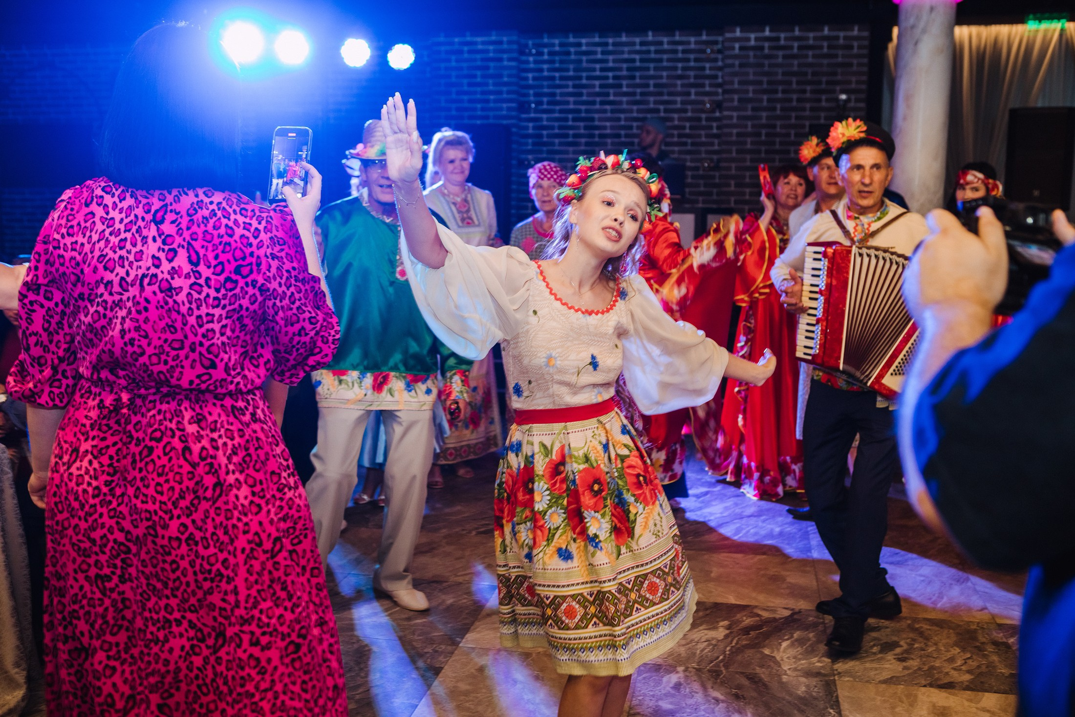 Александр и Ольга. Фотографы в городе Волгограде — Людмила Агеева и Алексей Околелов