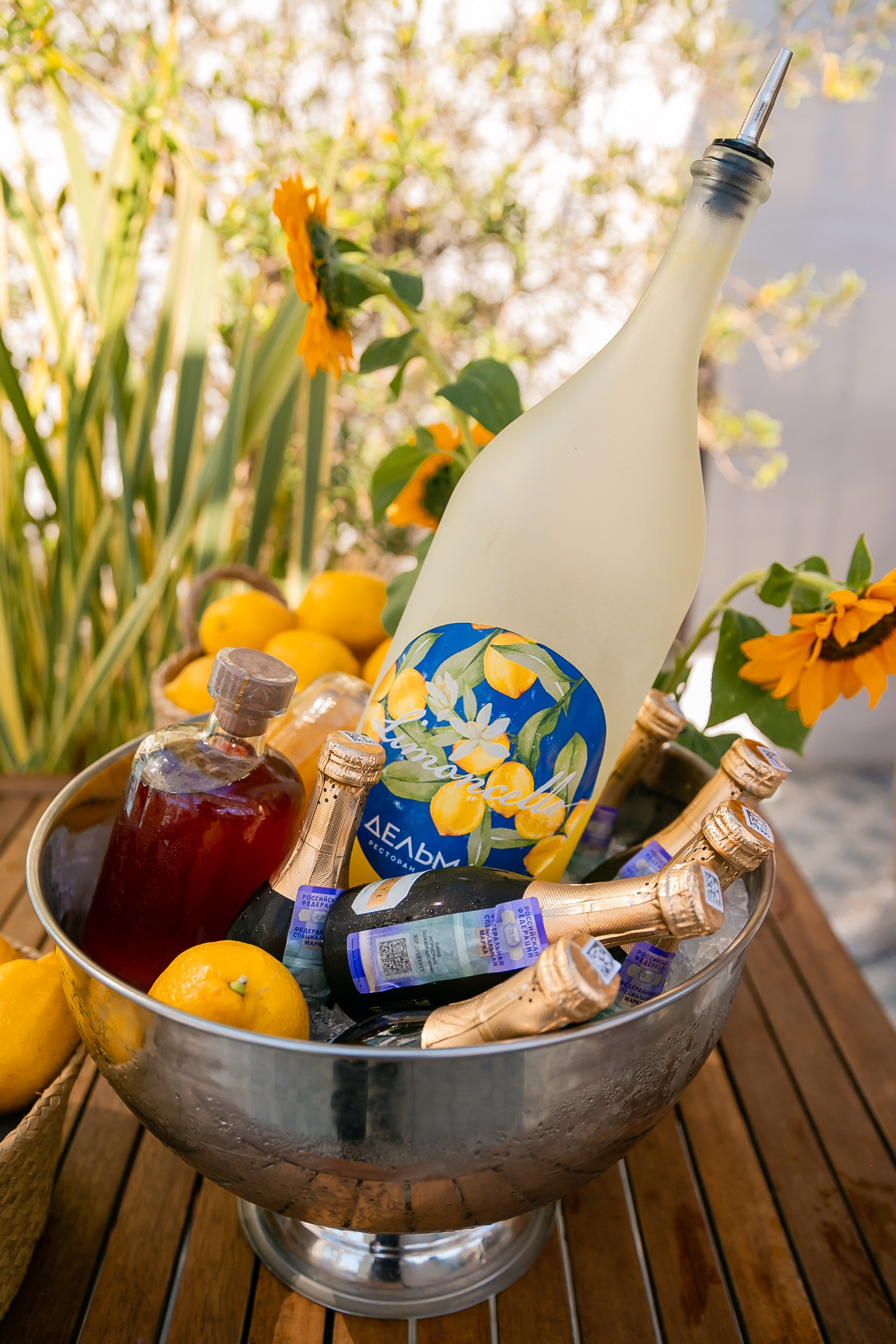 «Похмельный рейв» в ресторане DELMAR. Репортажный фотограф в Ялте Алексей Семёнов