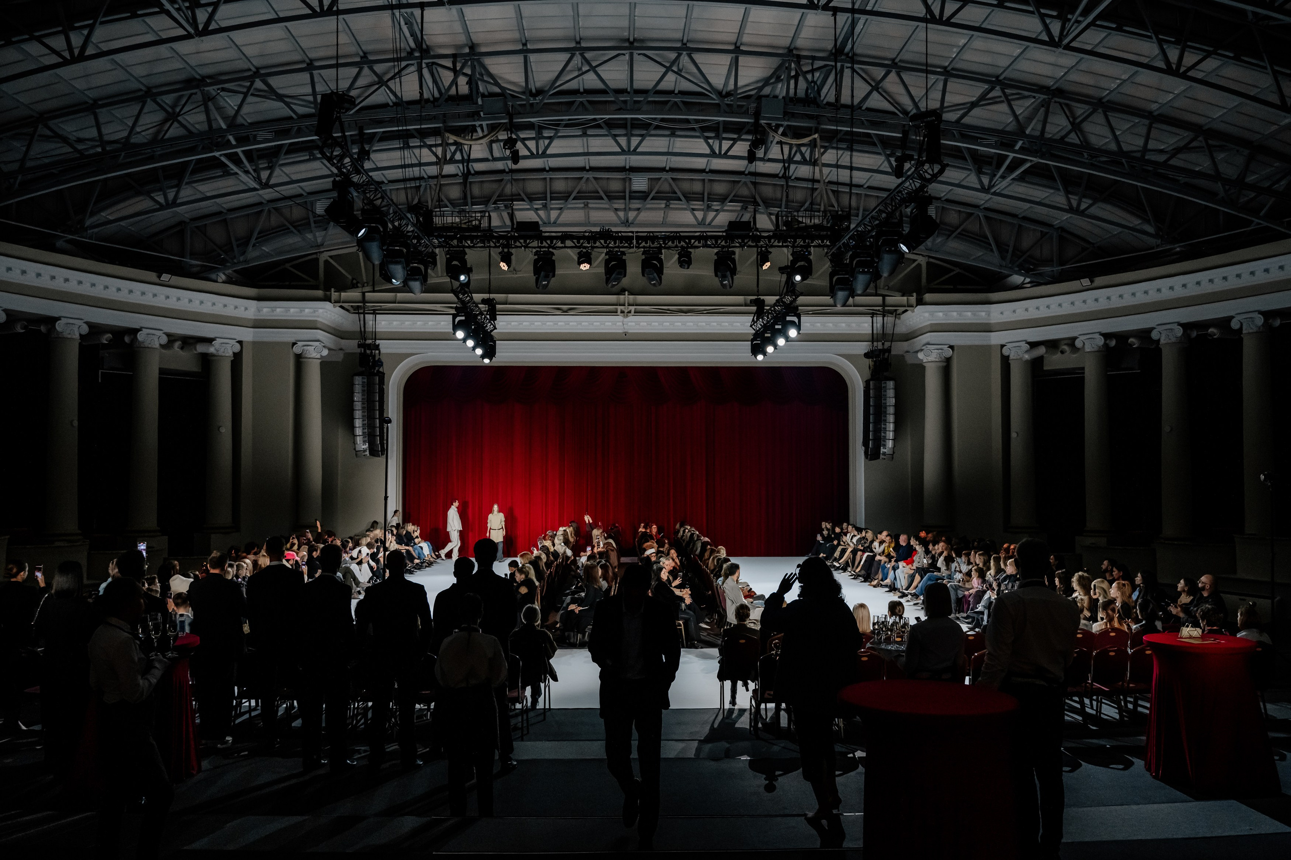 TSUM FASHION SHOW 2025. Свадебный и семейный фотограф в Сочи Никита Пищов