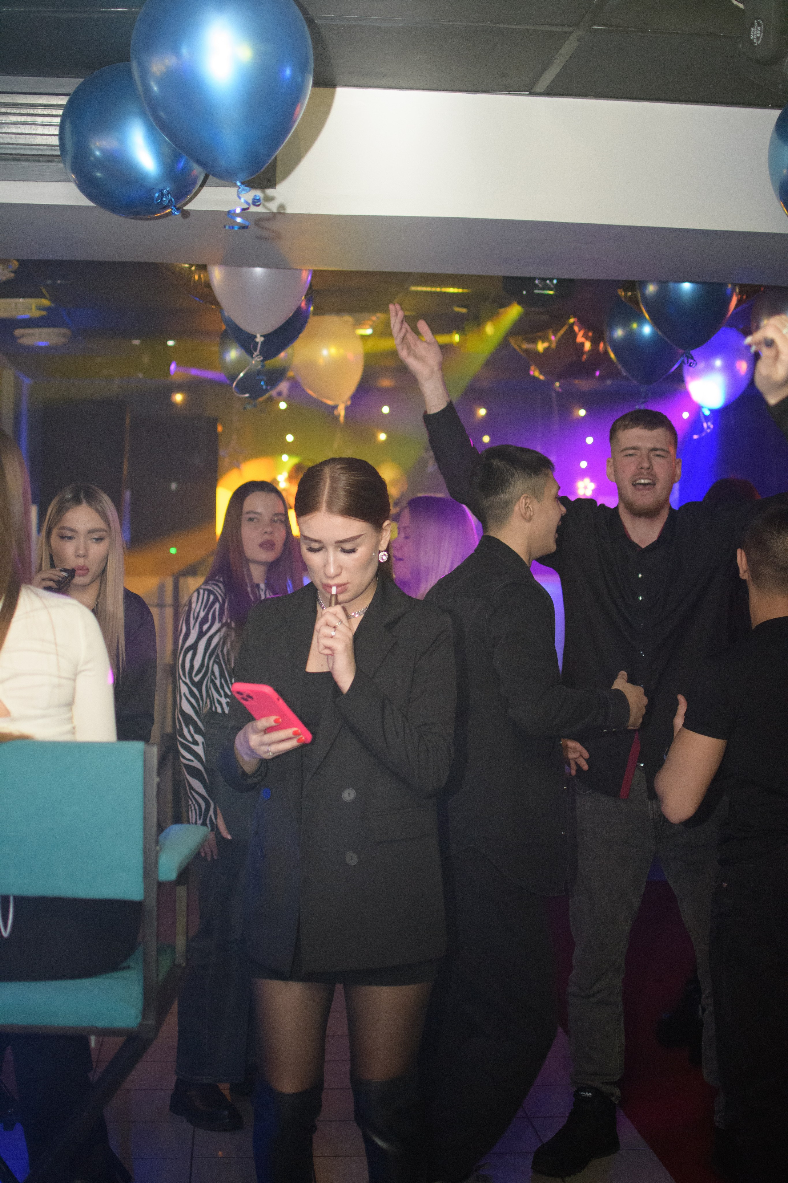 HOLLYWOOD / 6 YEARS. Photokarish