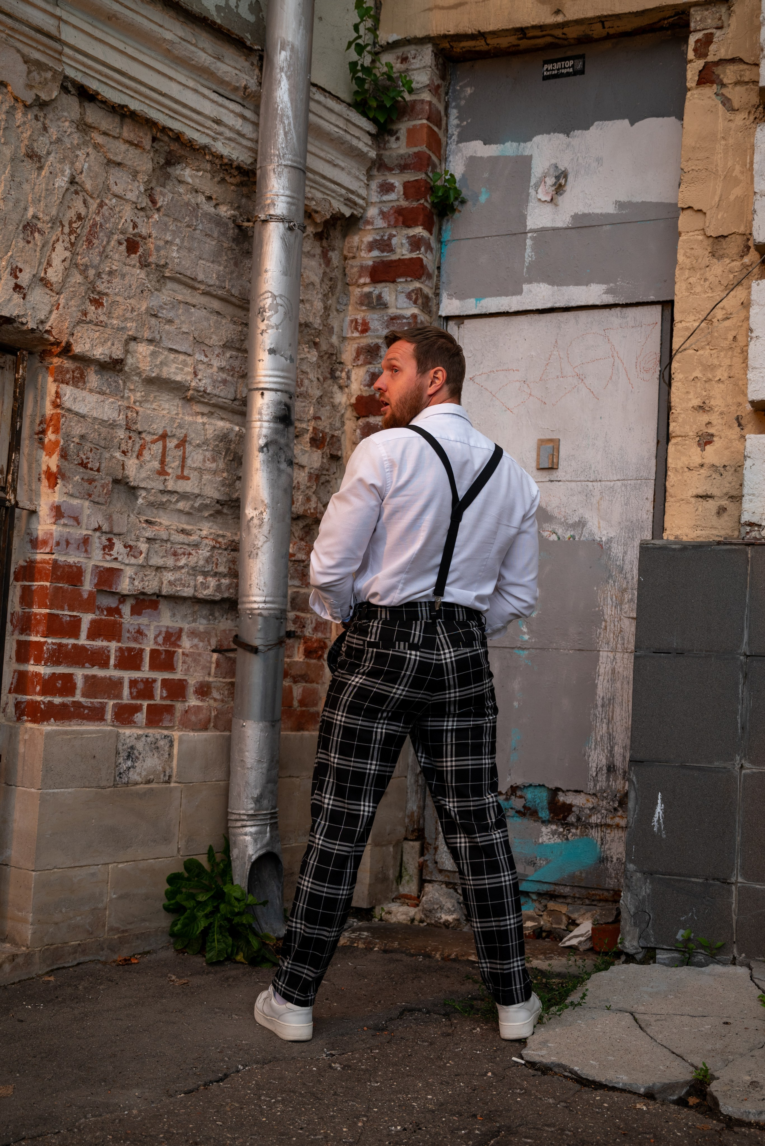 Мужская фотосессия. П&П — Полезное с Приятным. Фотоэкскурсии — Москва на память. Экскурсовод и фотограф в Москве. Увези столицу в своём альбоме!