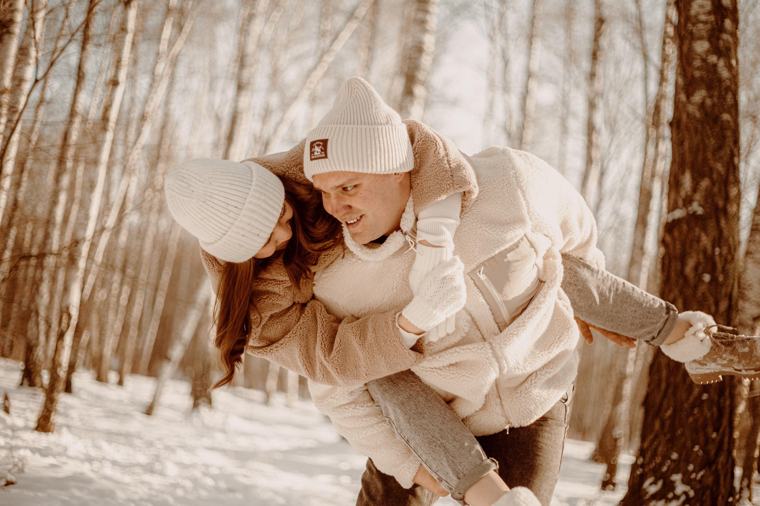 Тепло в зимнем лесу. Арт-фотограф Крис Л. в Тобольске: портрет, семейные, свадьбы
