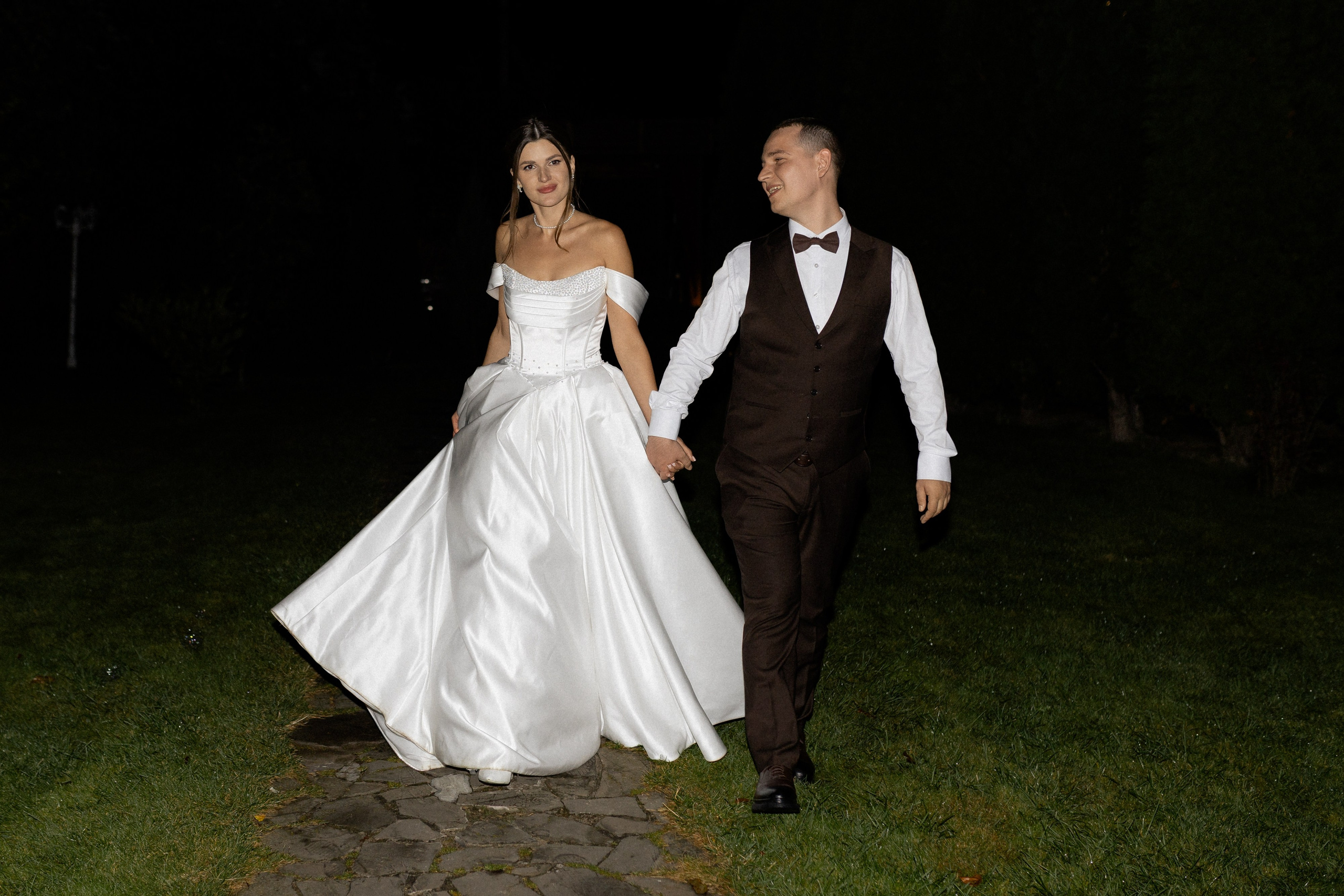 Свадебная фотосессия Анастасии и Игоря в Усадьбе Легенда. Свадебный фотограф в Минске/Беларуси Сергей Спиридонов