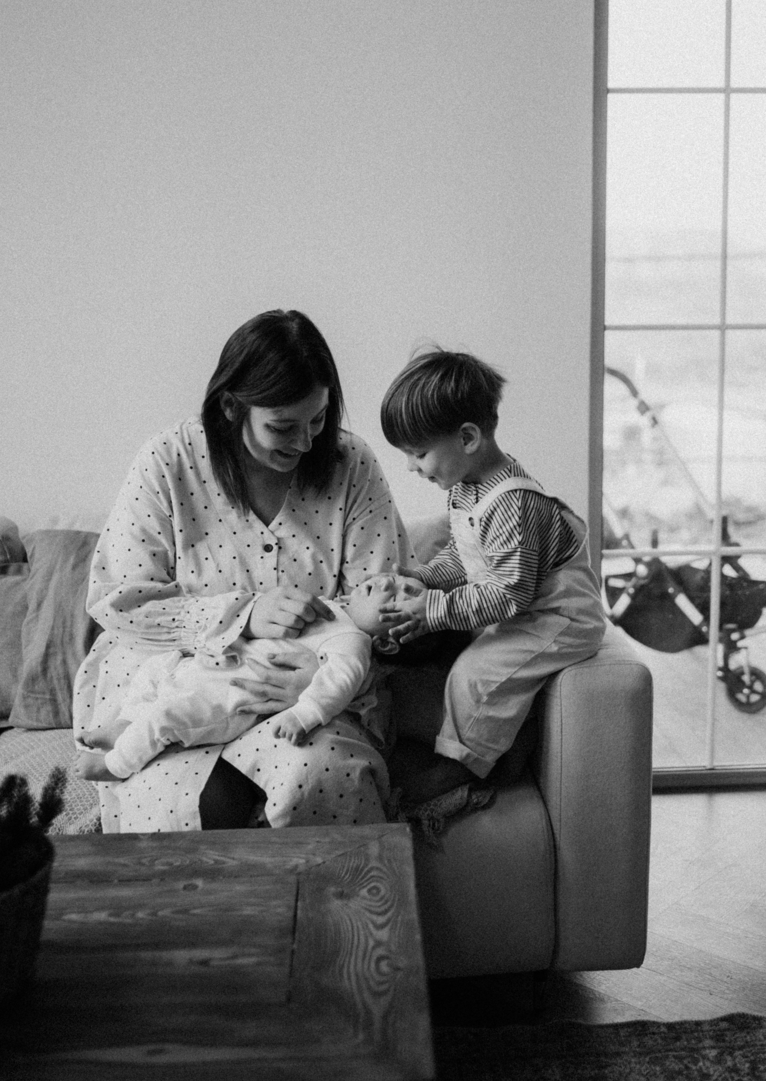 Семейная новогодняя фотосессия дома. Семейный фотограф в Краснодаре