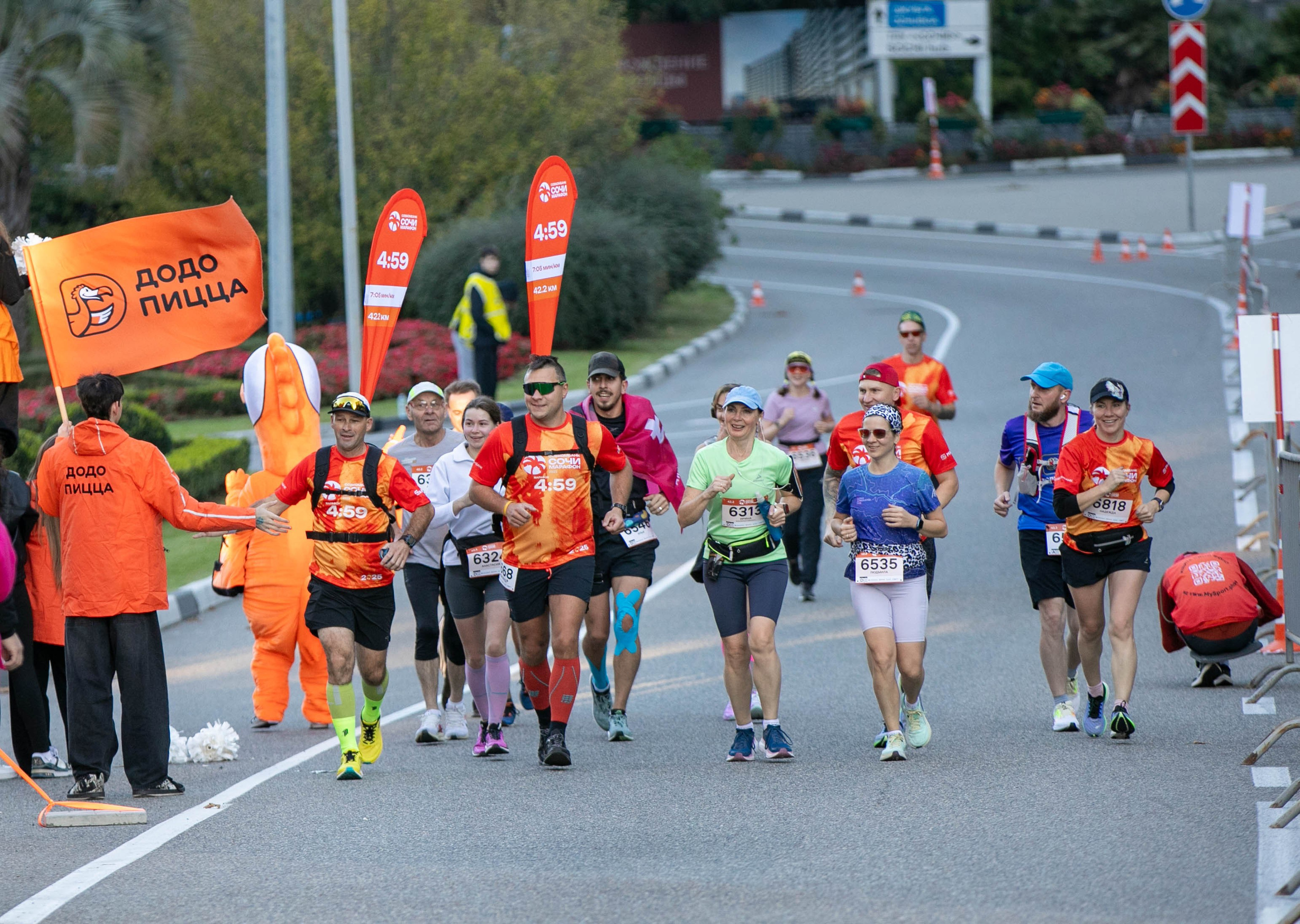 Сочи Марафон по бегу — 2025.11.03. Фотограф из Сочи Регина Труфанова