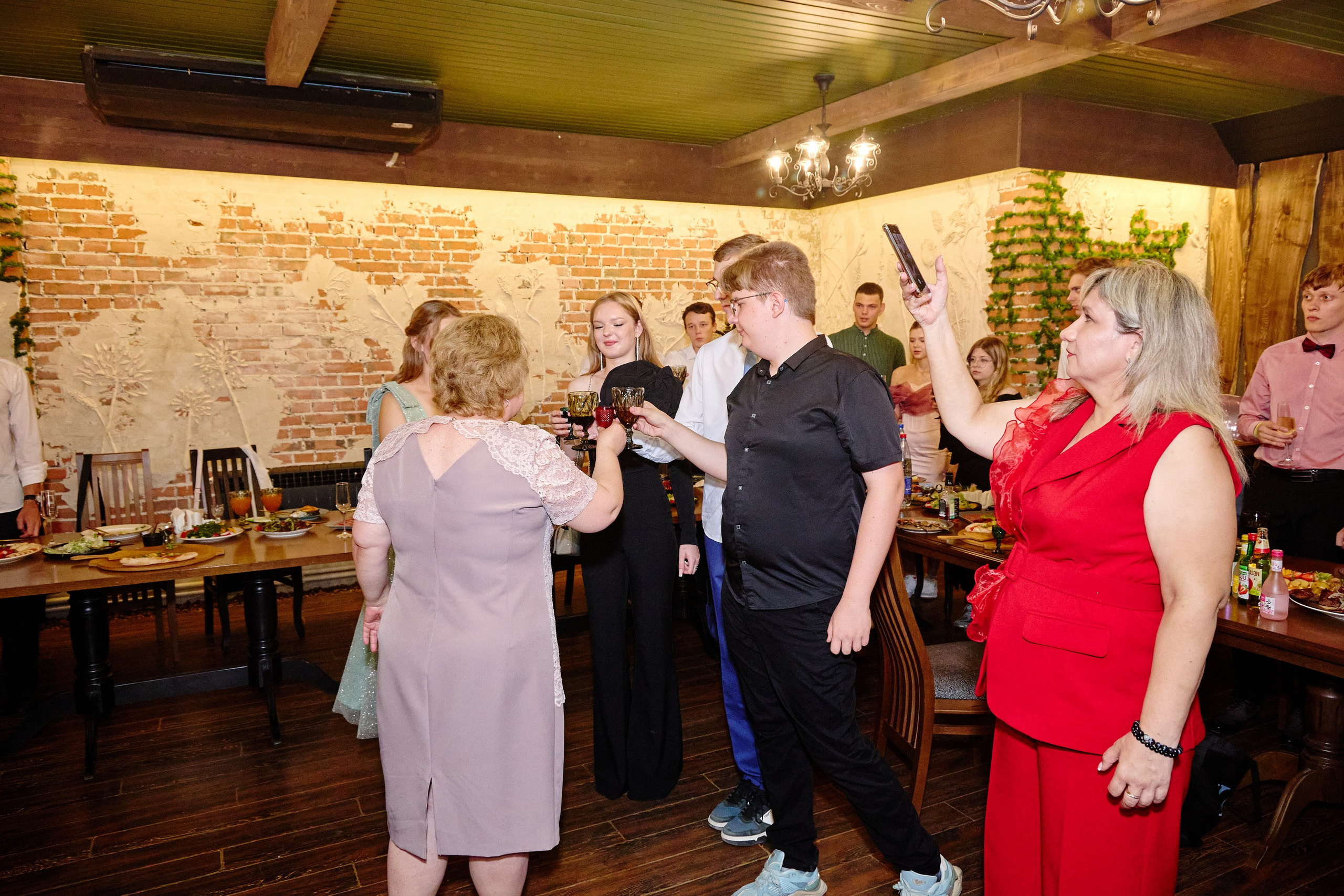 Выпускной 35 Сош. Фотограф Выпускные альбомы Таганрог Сергей Коробченко