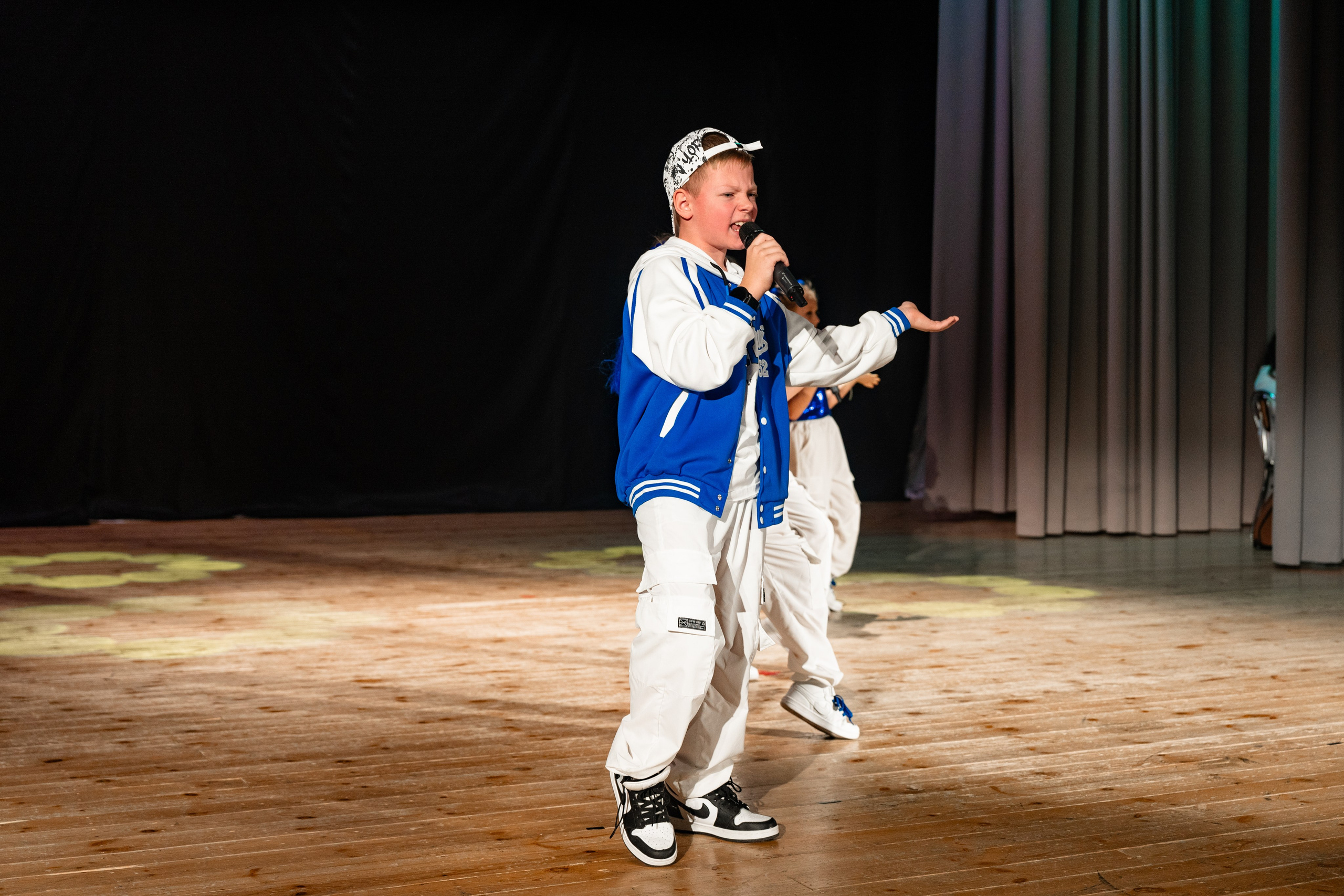 Концерт ДК Буривестник. Фотограф Никита Комаров