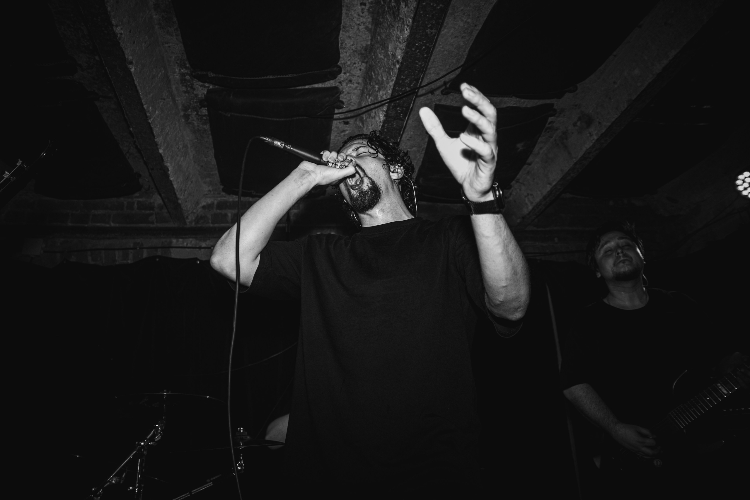 Laugar & Шумы Штормовых Широт & Пожары На Дальнем Севере 11.10.2025. Репортажный фотограф в Москве Legiodot